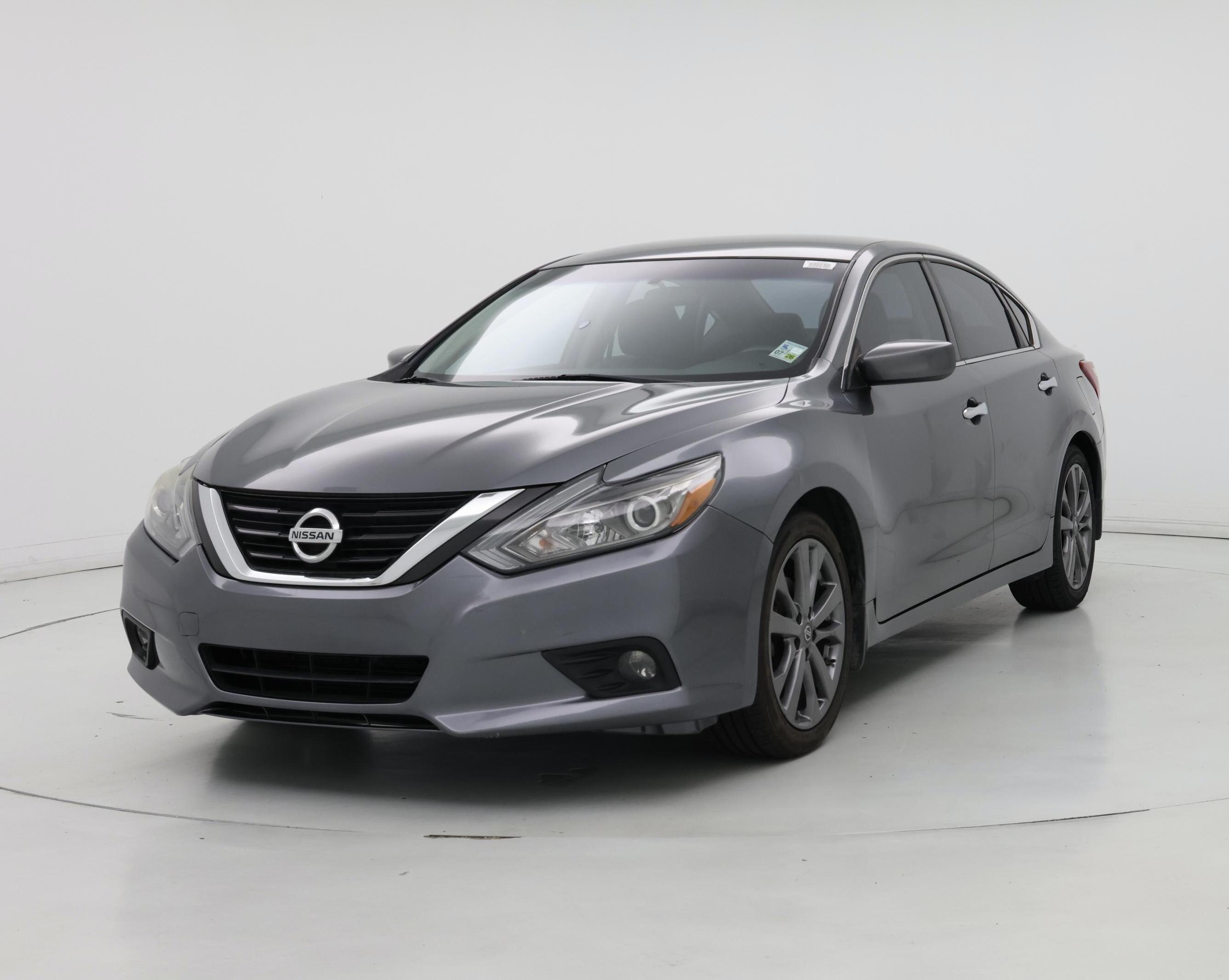 Thumbnail: 2018 Nissan Altima - 4