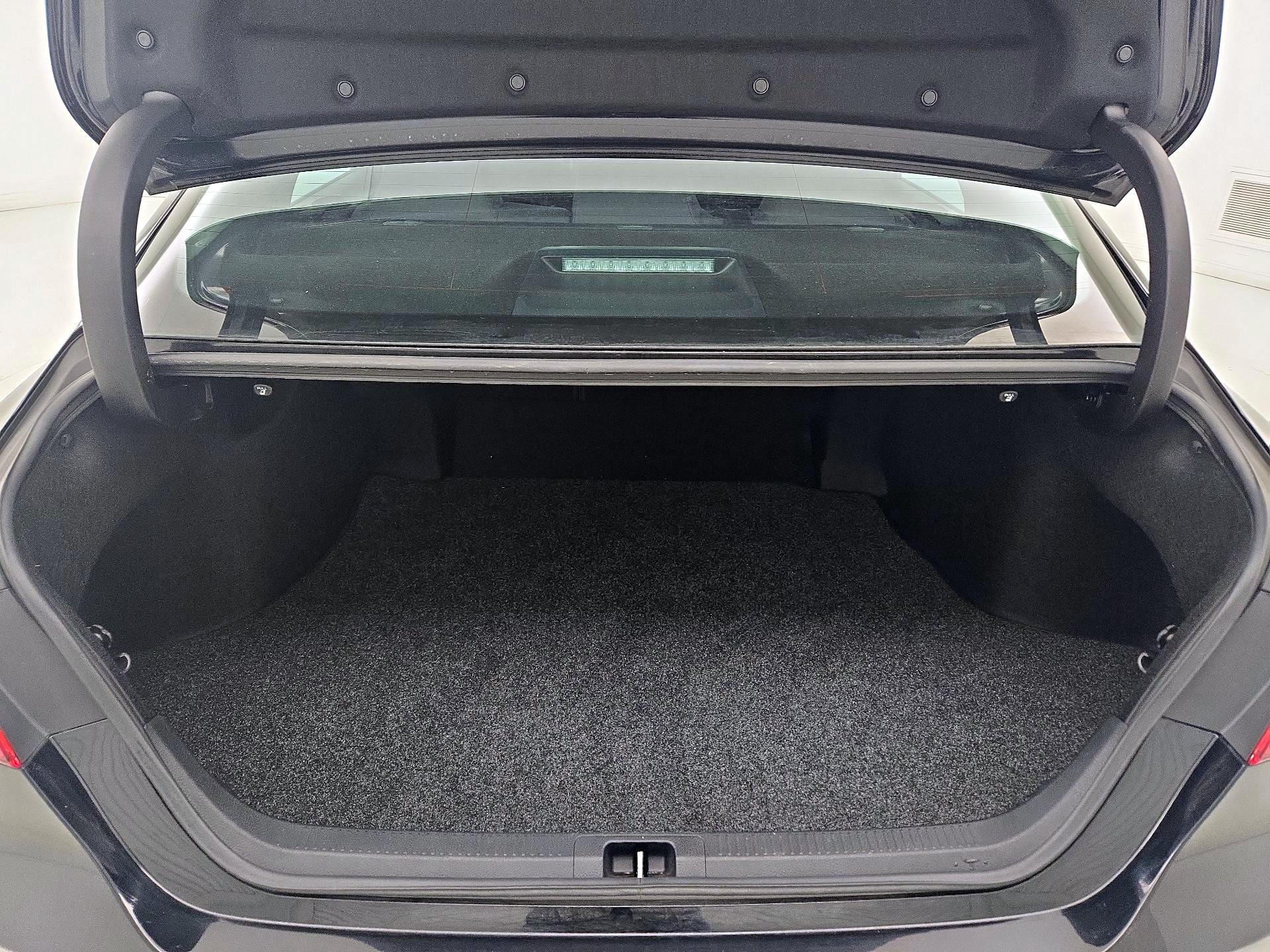 Thumbnail: 2018 Toyota Camry - 20