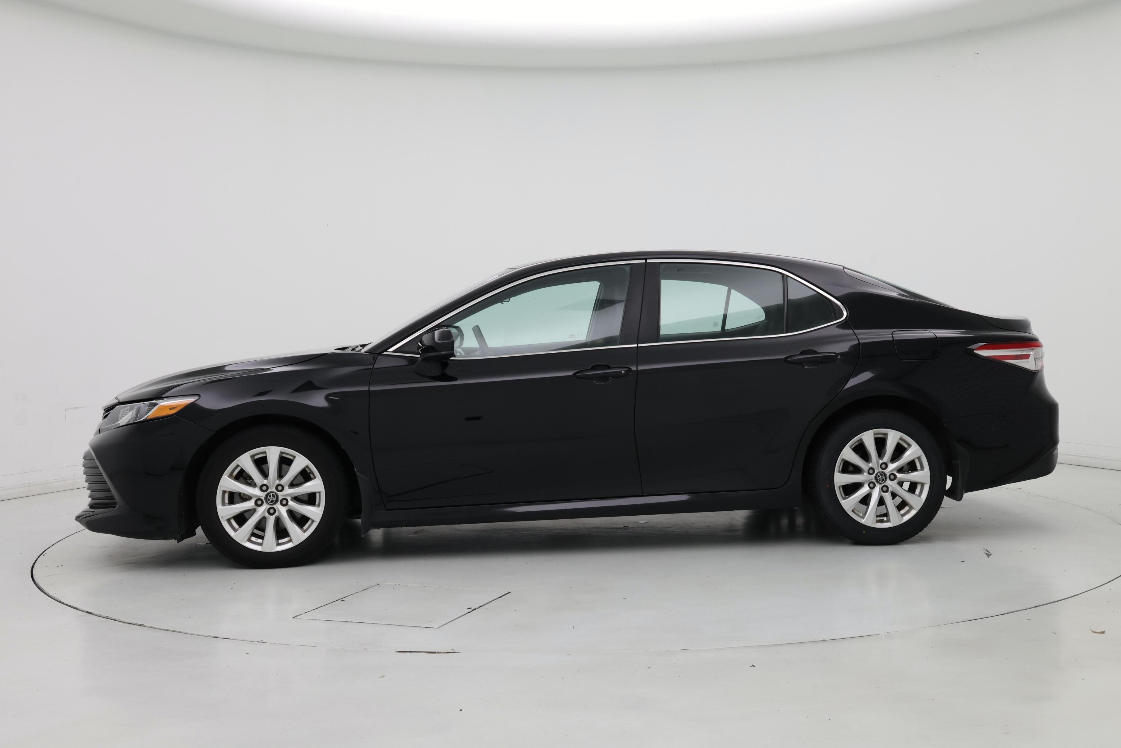 Thumbnail: 2018 Toyota Camry - 3