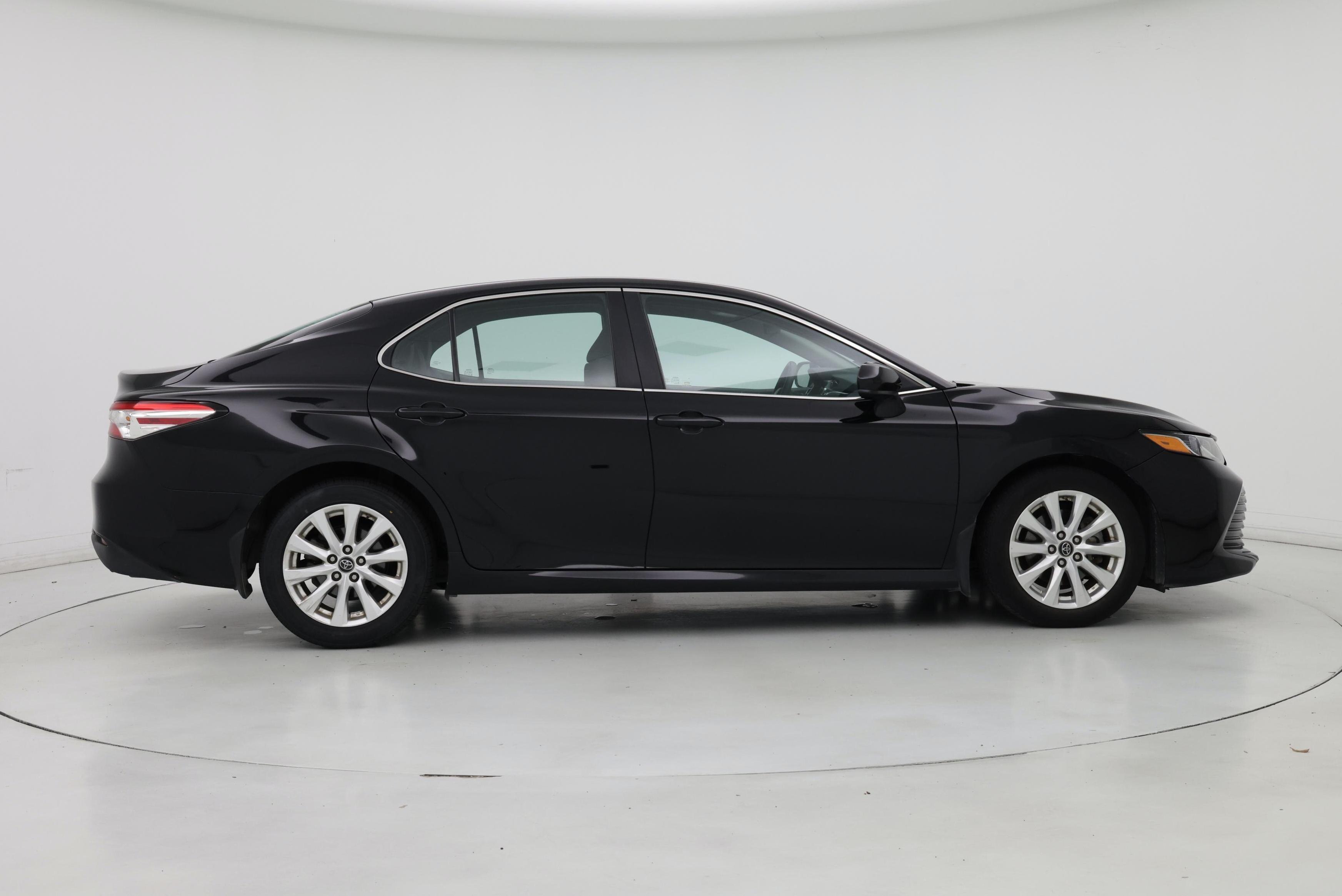 Thumbnail: 2018 Toyota Camry - 7