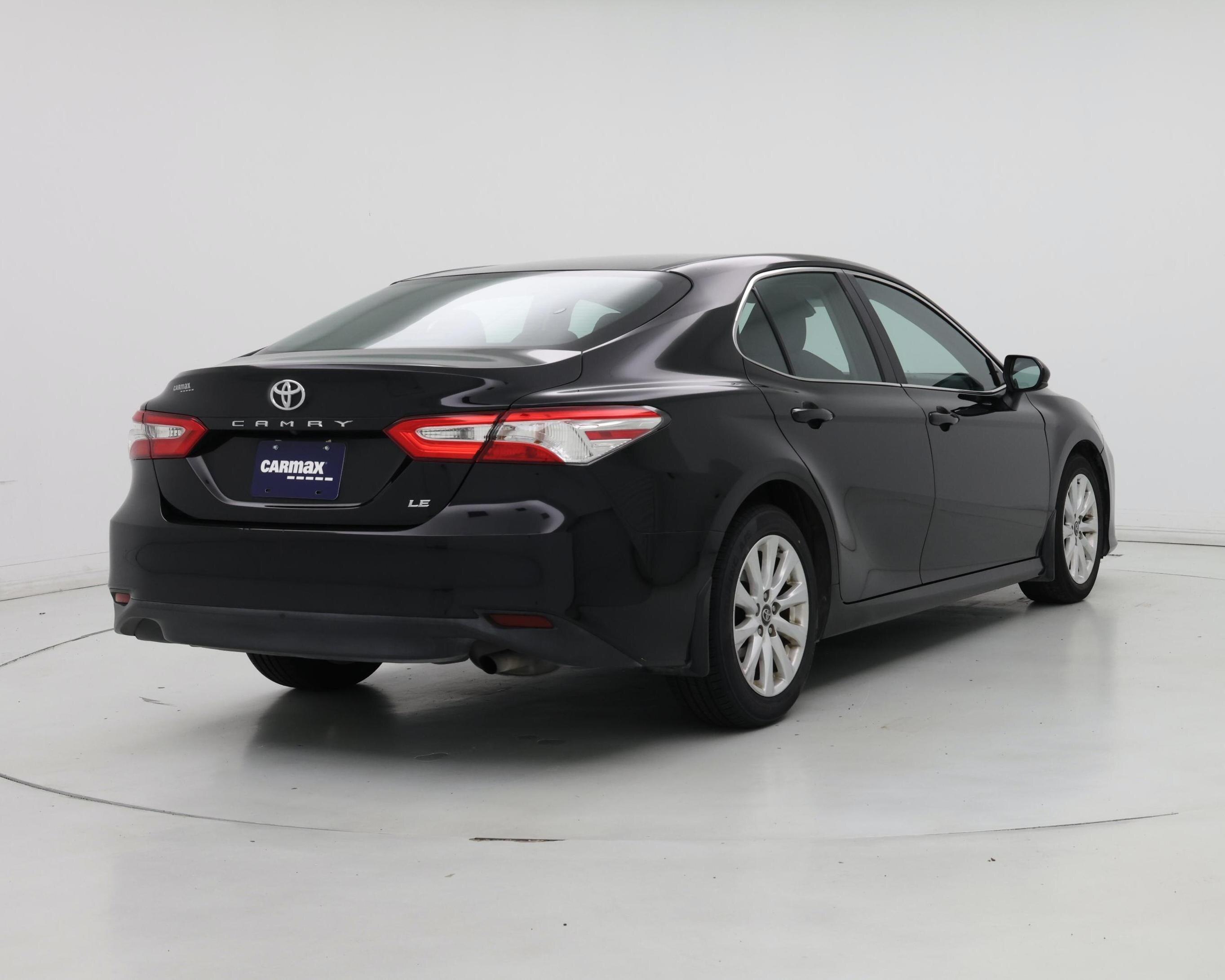 Thumbnail: 2018 Toyota Camry - 8