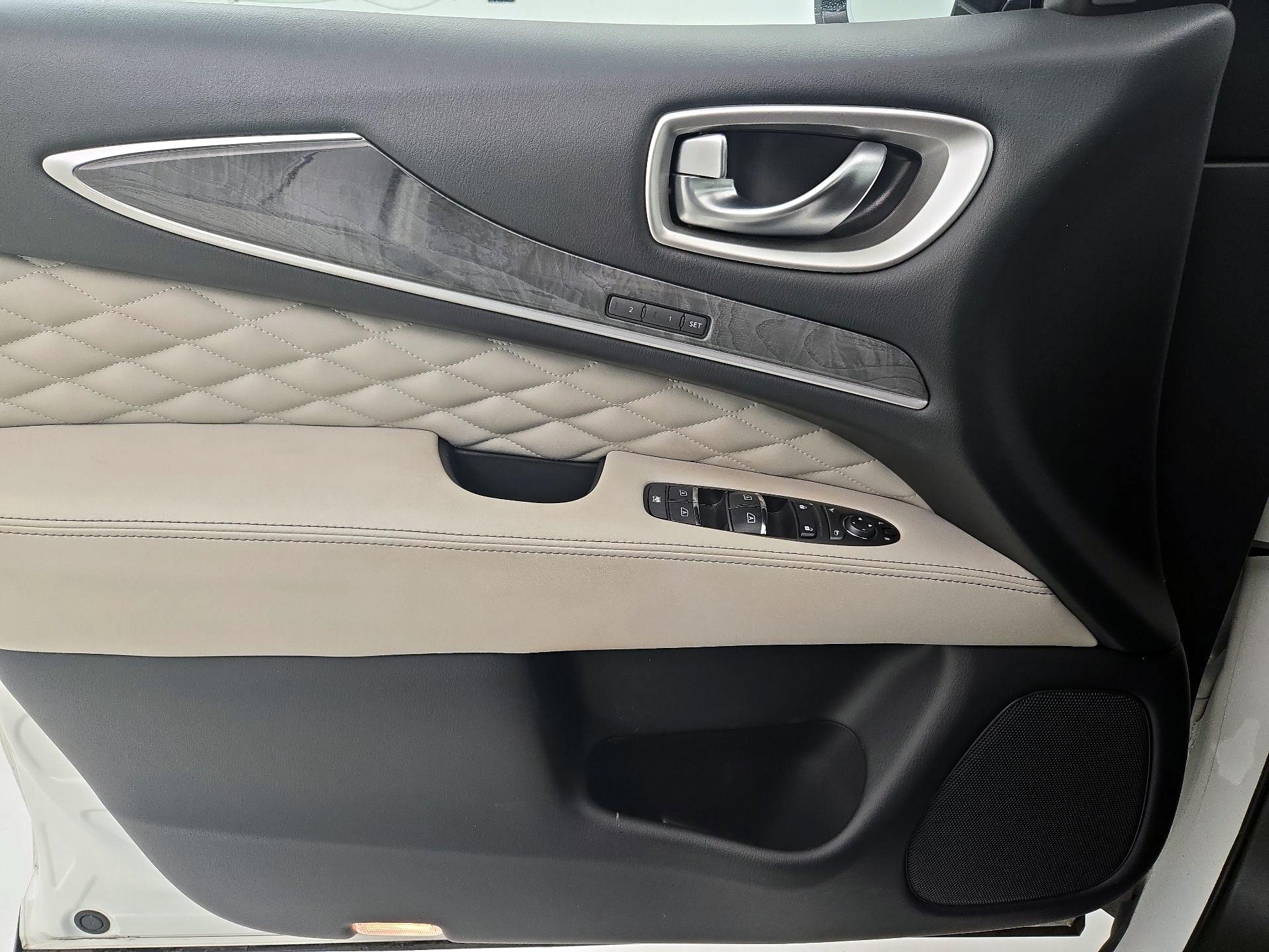Thumbnail: 2019 INFINITI QX60 - 12