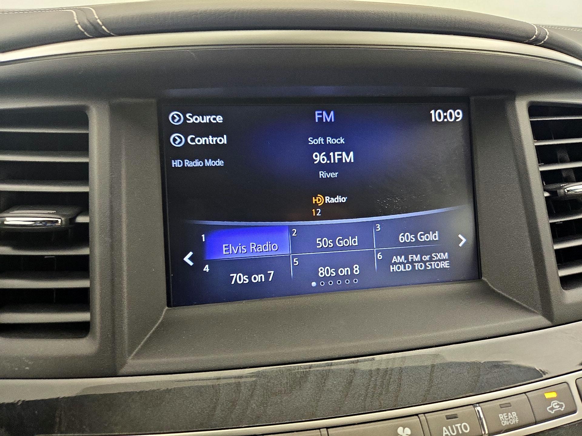 Thumbnail: 2019 INFINITI QX60 - 16
