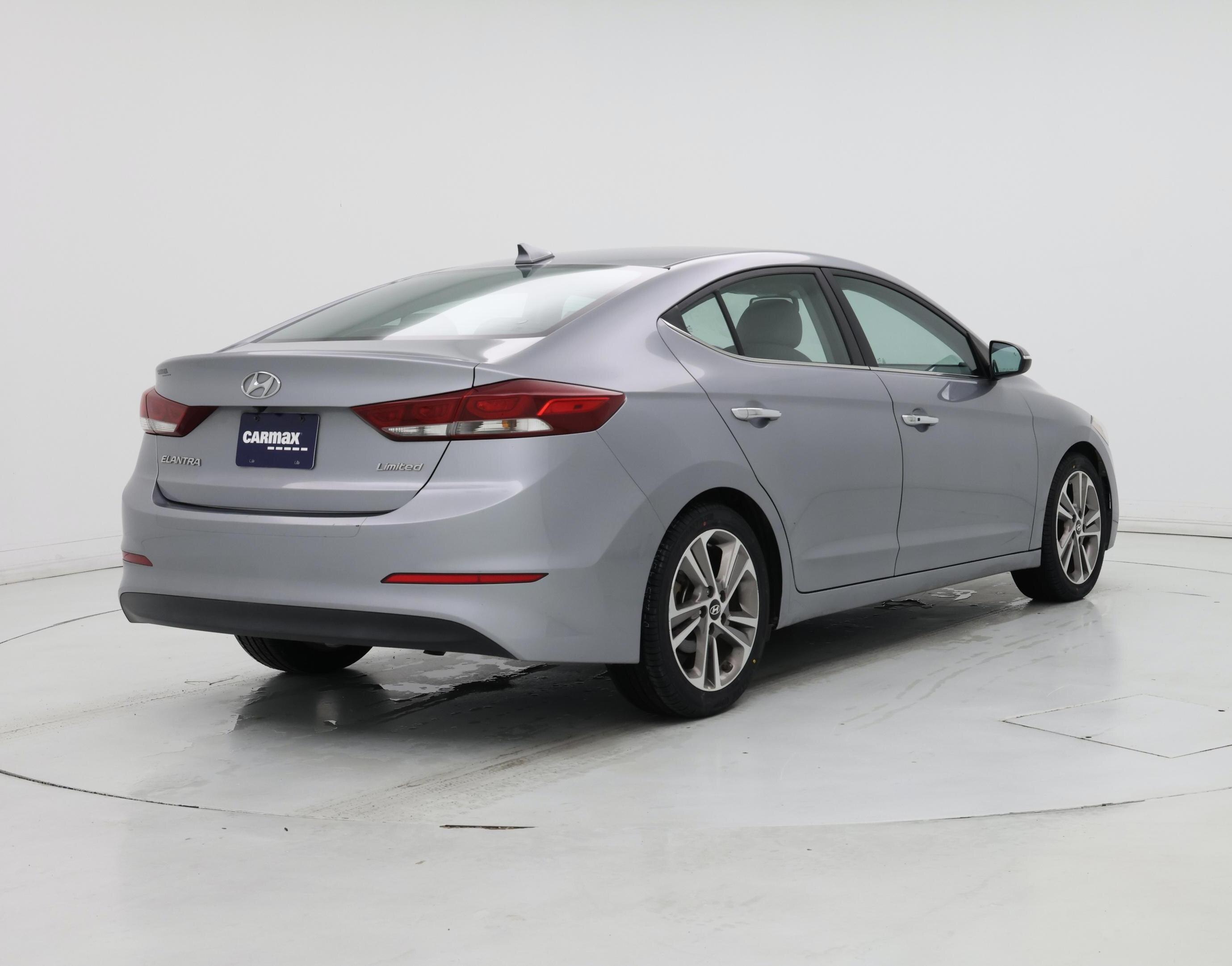 Thumbnail: 2017 Hyundai Elantra - 8