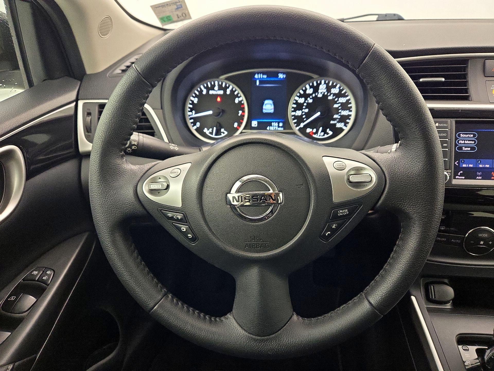 Thumbnail: 2019 Nissan Sentra - 10