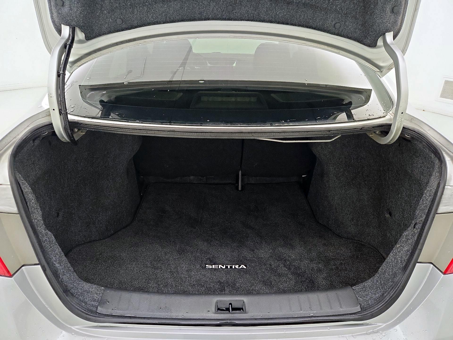 Thumbnail: 2019 Nissan Sentra - 20