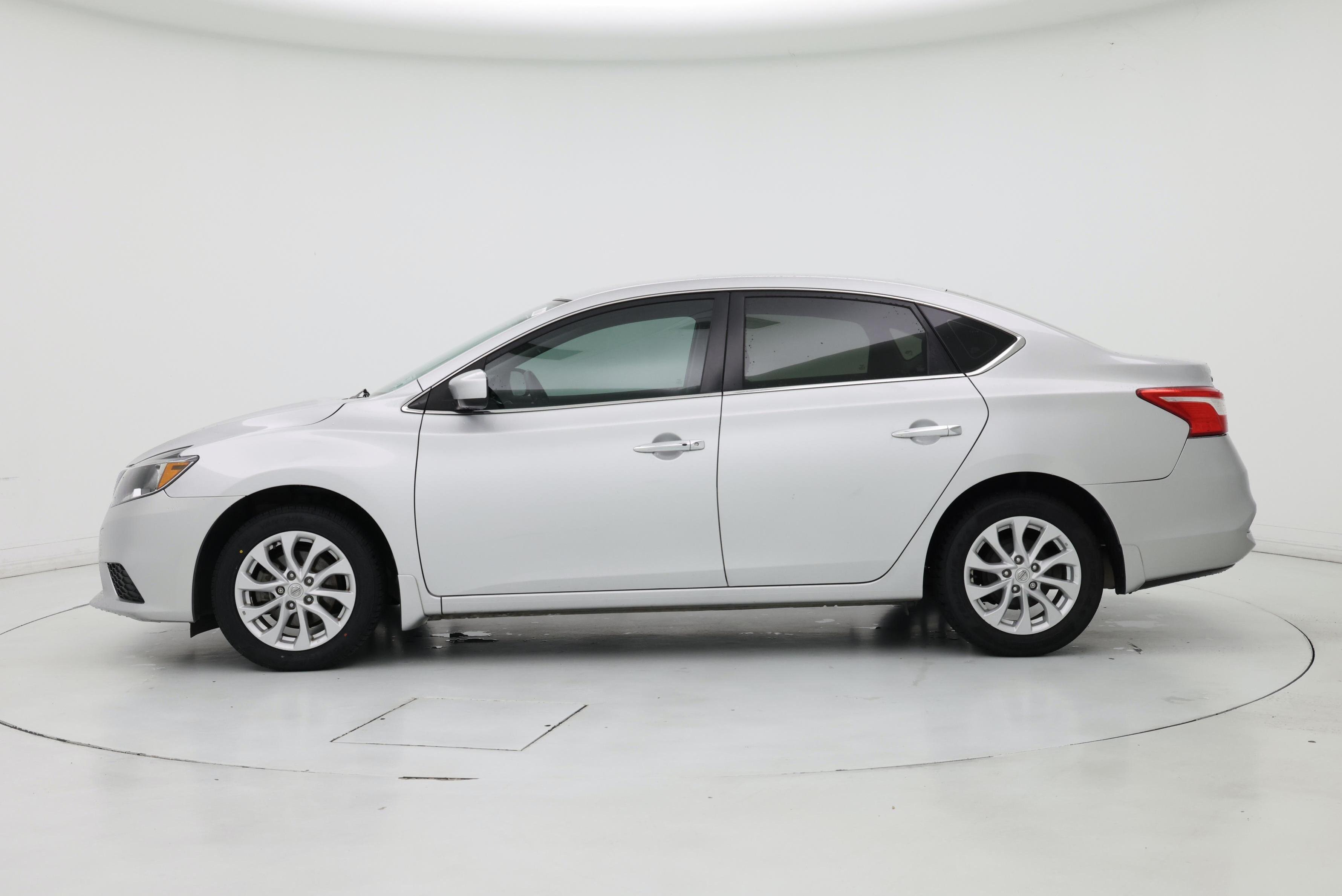 Thumbnail: 2019 Nissan Sentra - 3