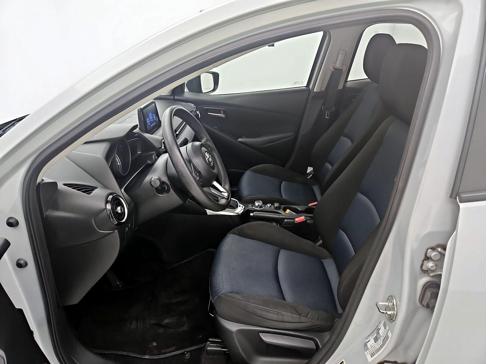 Thumbnail: 2019 Toyota Yaris - 11
