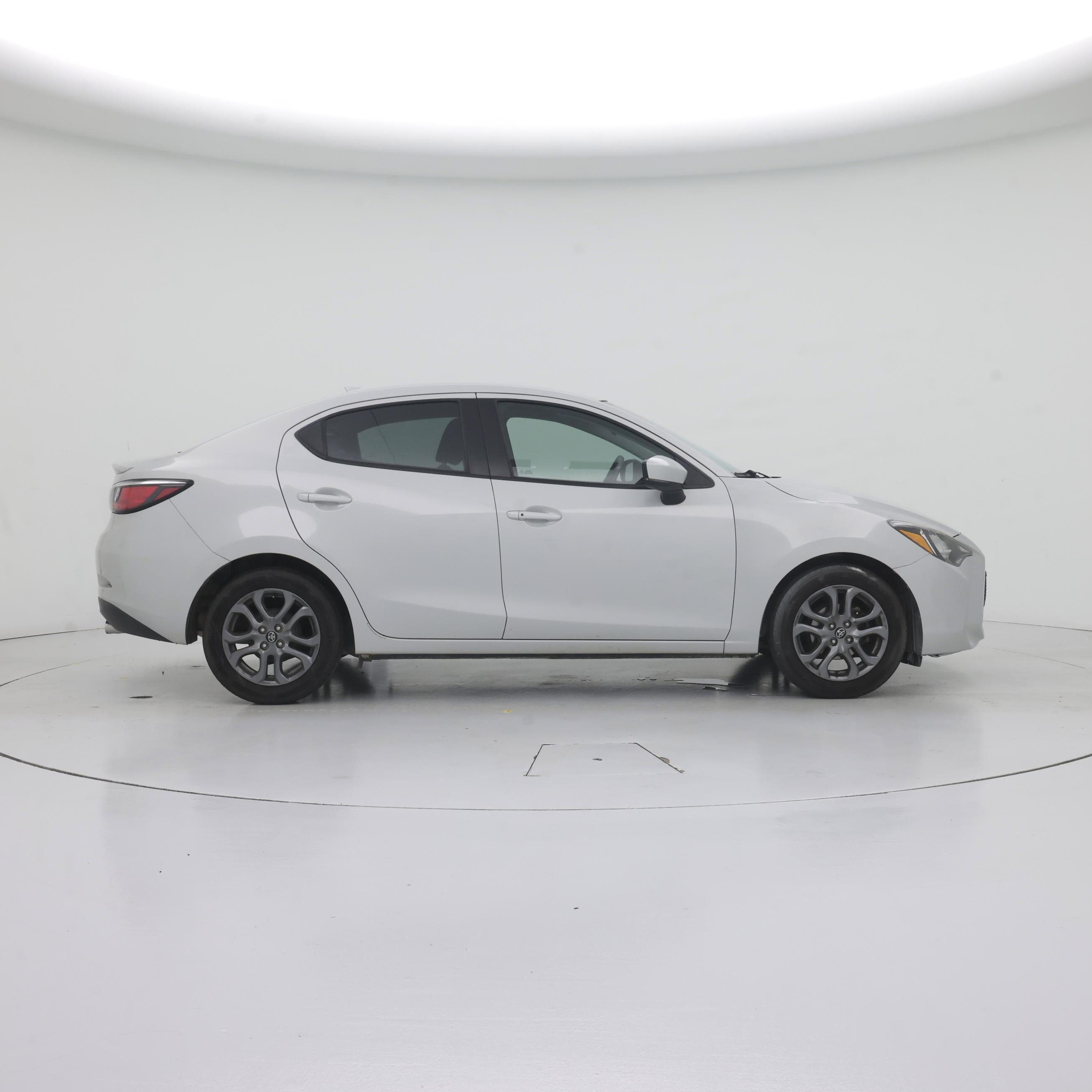 Thumbnail: 2019 Toyota Yaris - 7
