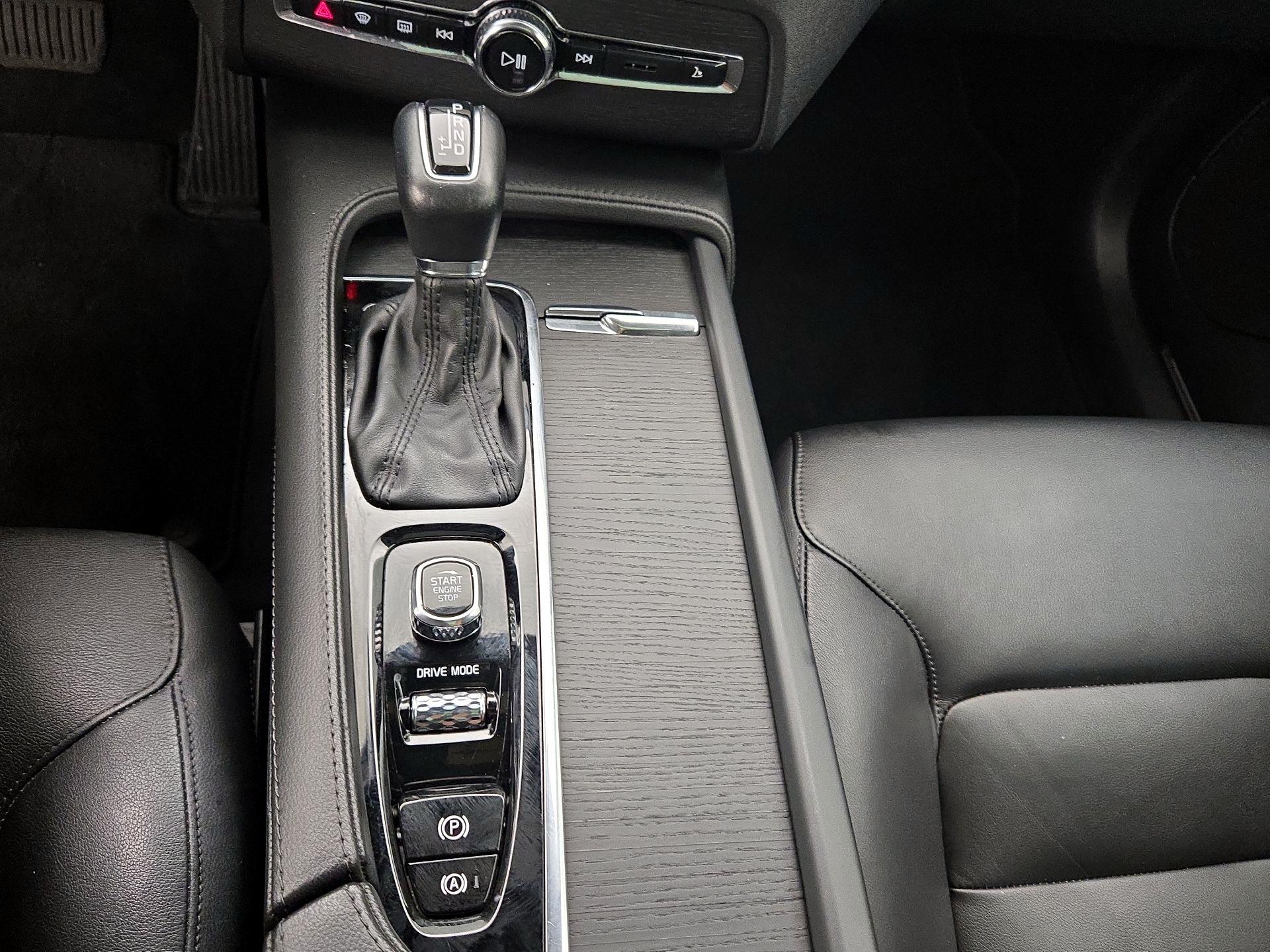 Thumbnail: 2020 Volvo XC90 - 18