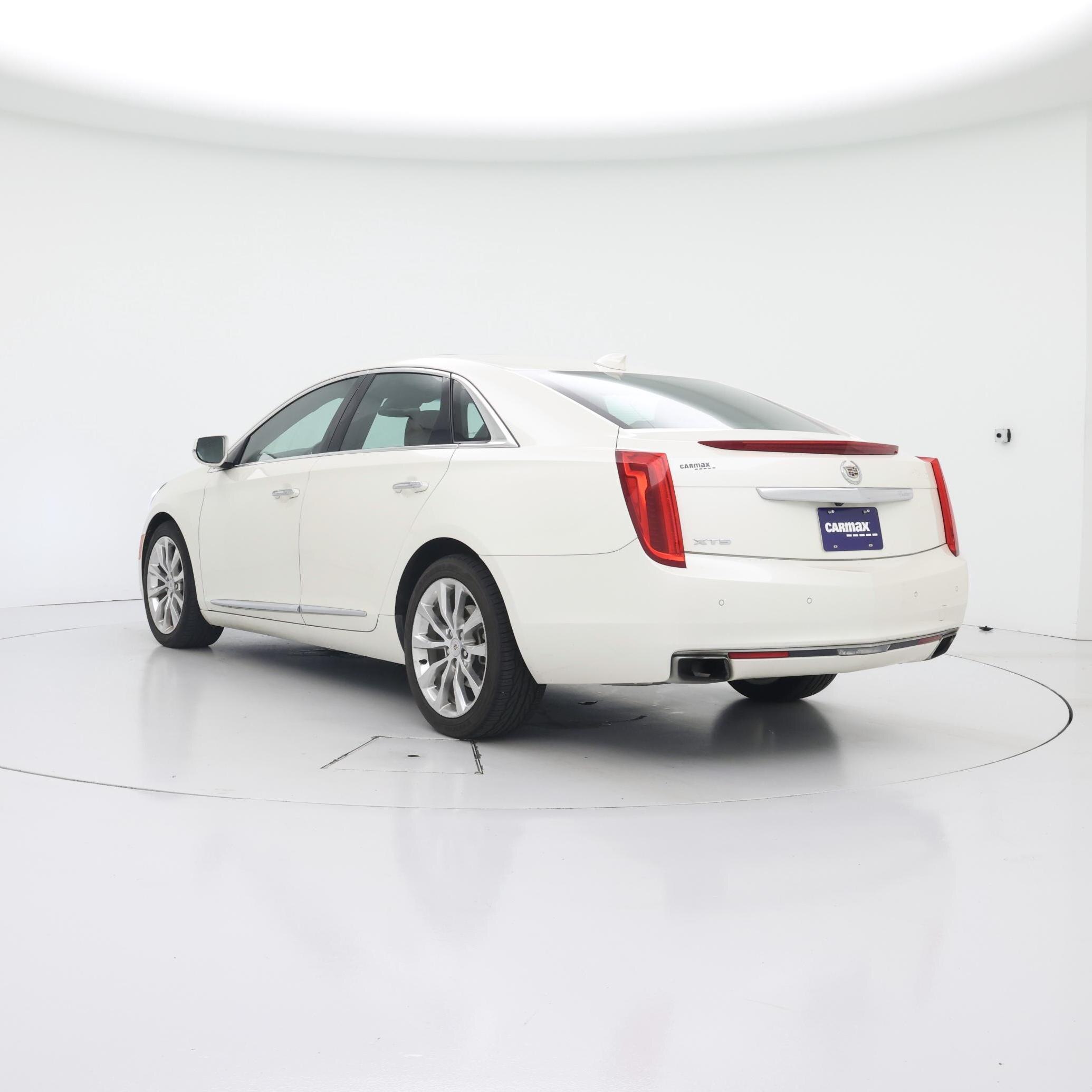 Thumbnail: 2015 Cadillac XTS - 2