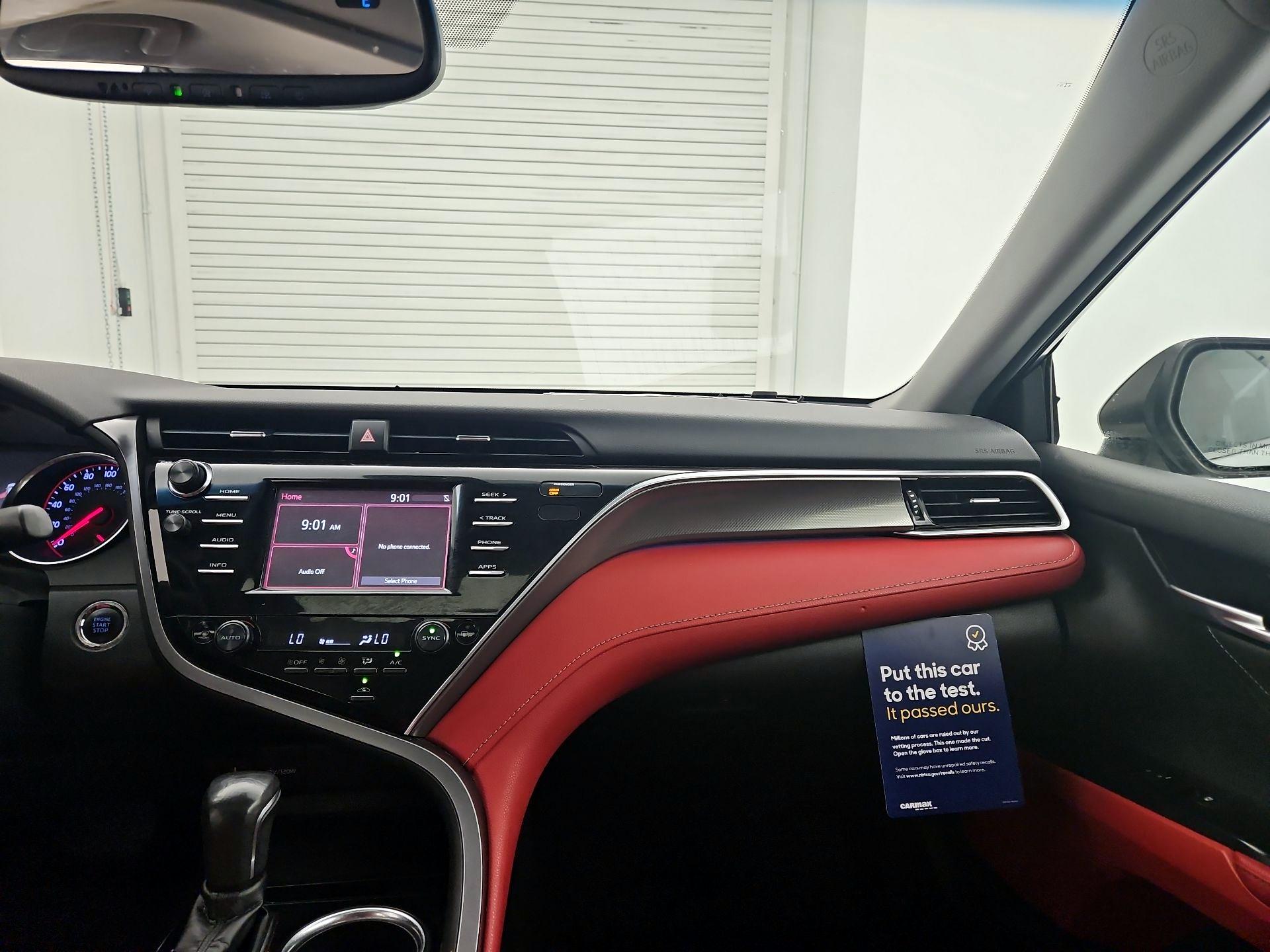 Thumbnail: 2018 Toyota Camry - 9