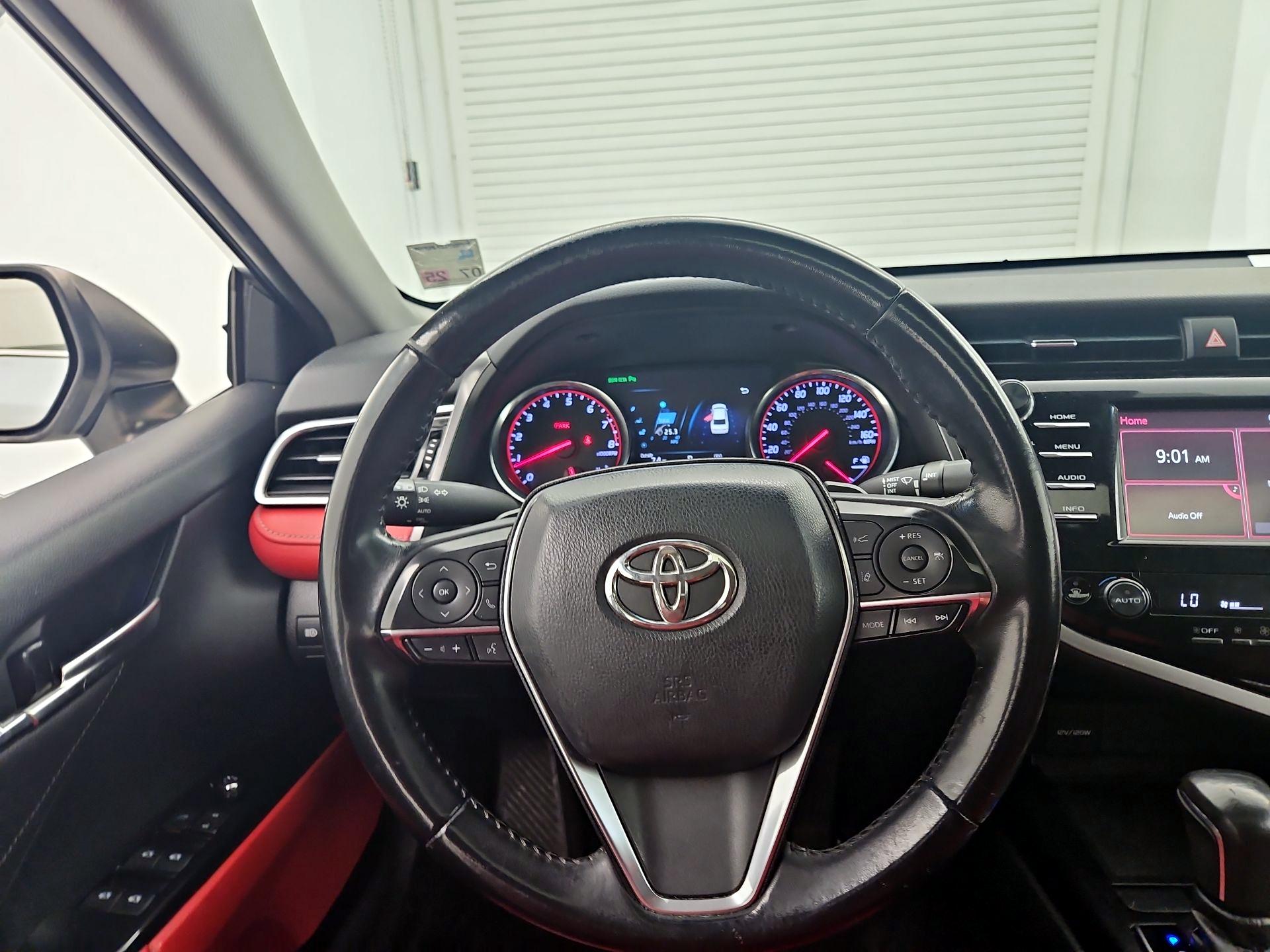 Thumbnail: 2018 Toyota Camry - 10