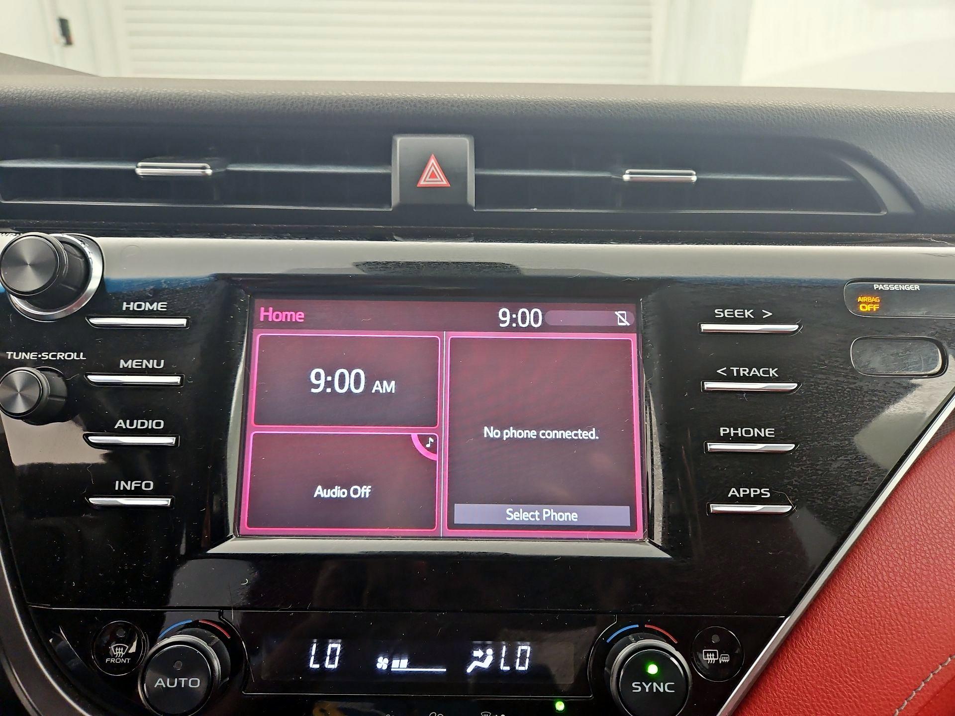 Thumbnail: 2018 Toyota Camry - 15