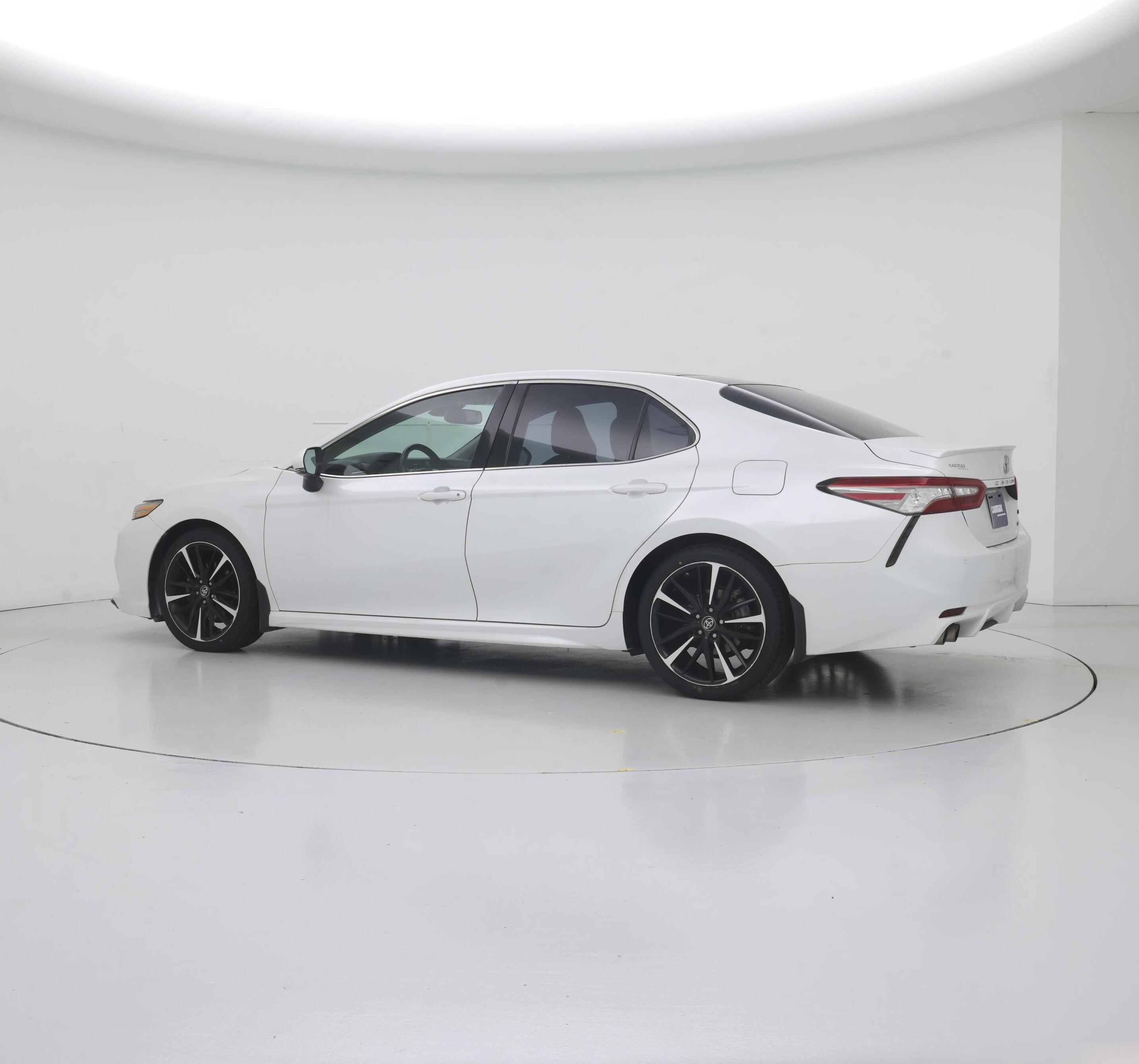 Thumbnail: 2018 Toyota Camry - 7