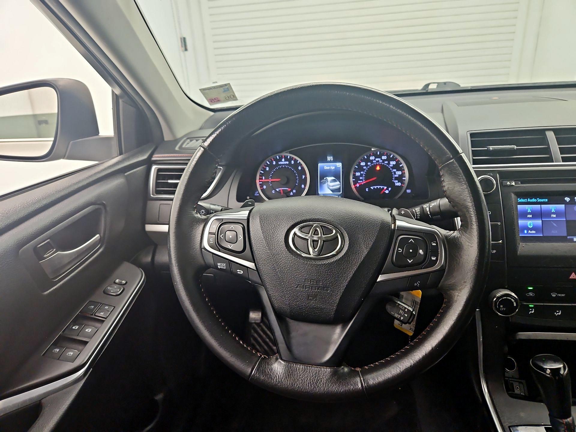 Thumbnail: 2017 Toyota Camry - 10