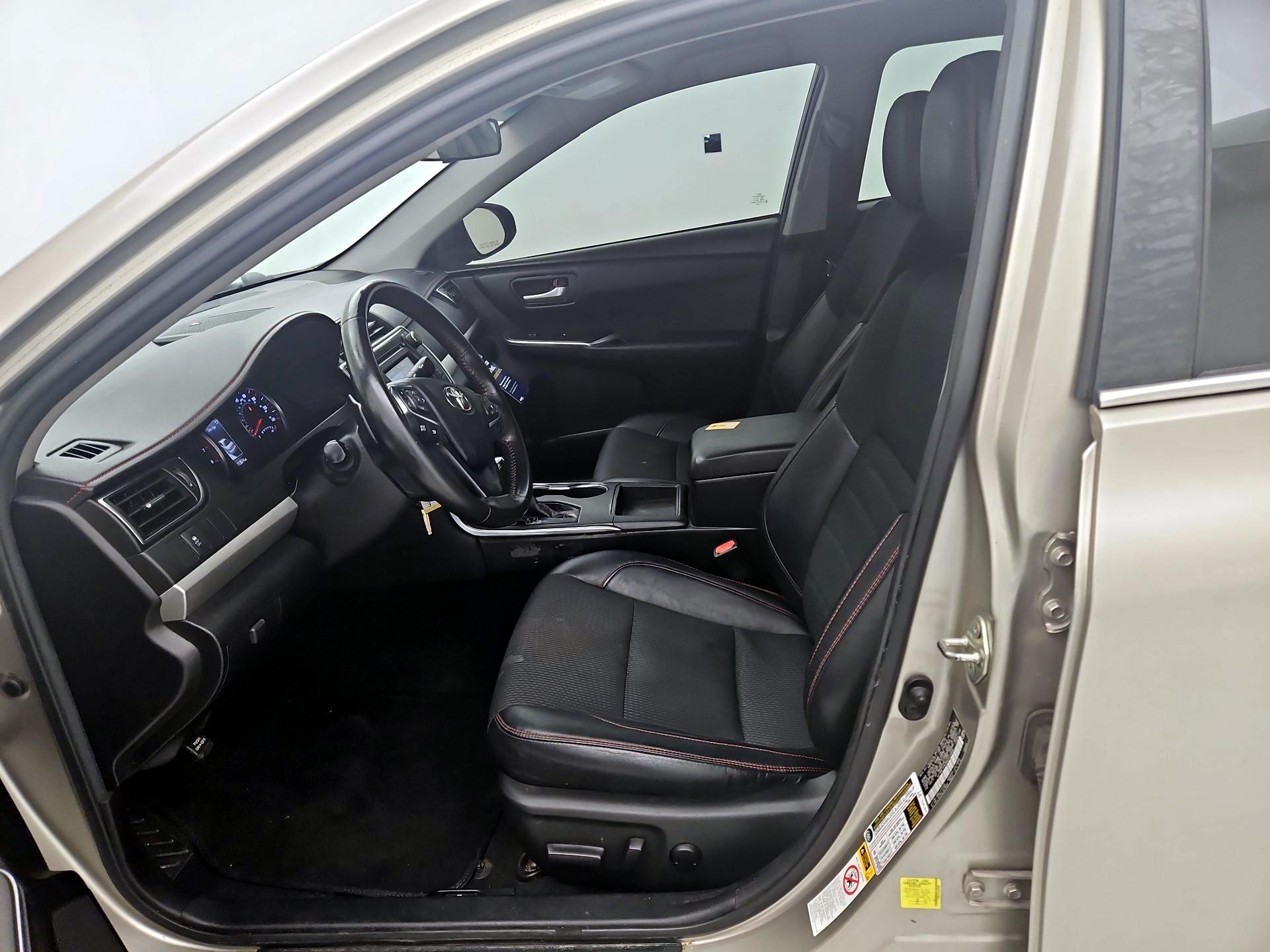 Thumbnail: 2017 Toyota Camry - 11