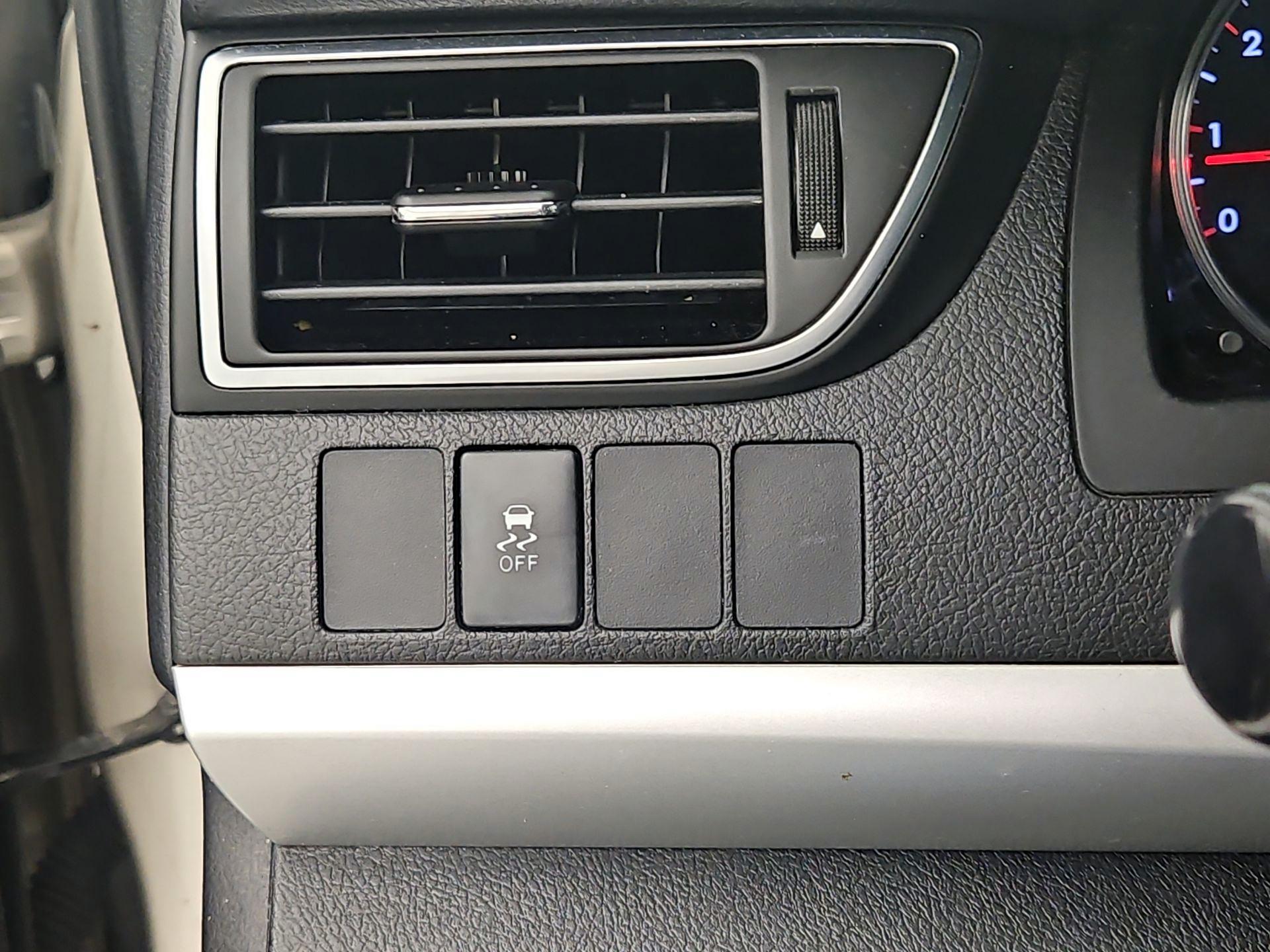 Thumbnail: 2017 Toyota Camry - 13