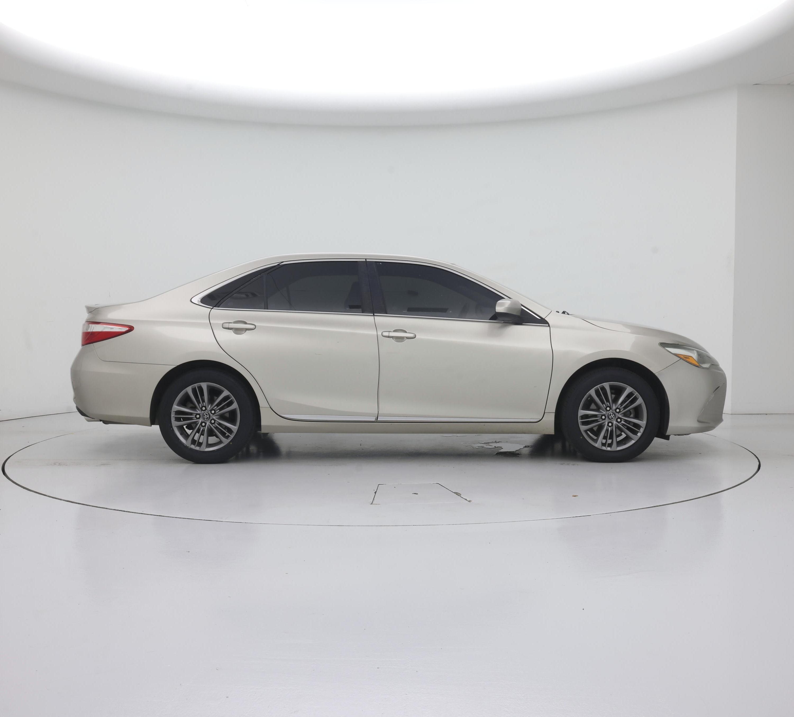 Thumbnail: 2017 Toyota Camry - 7