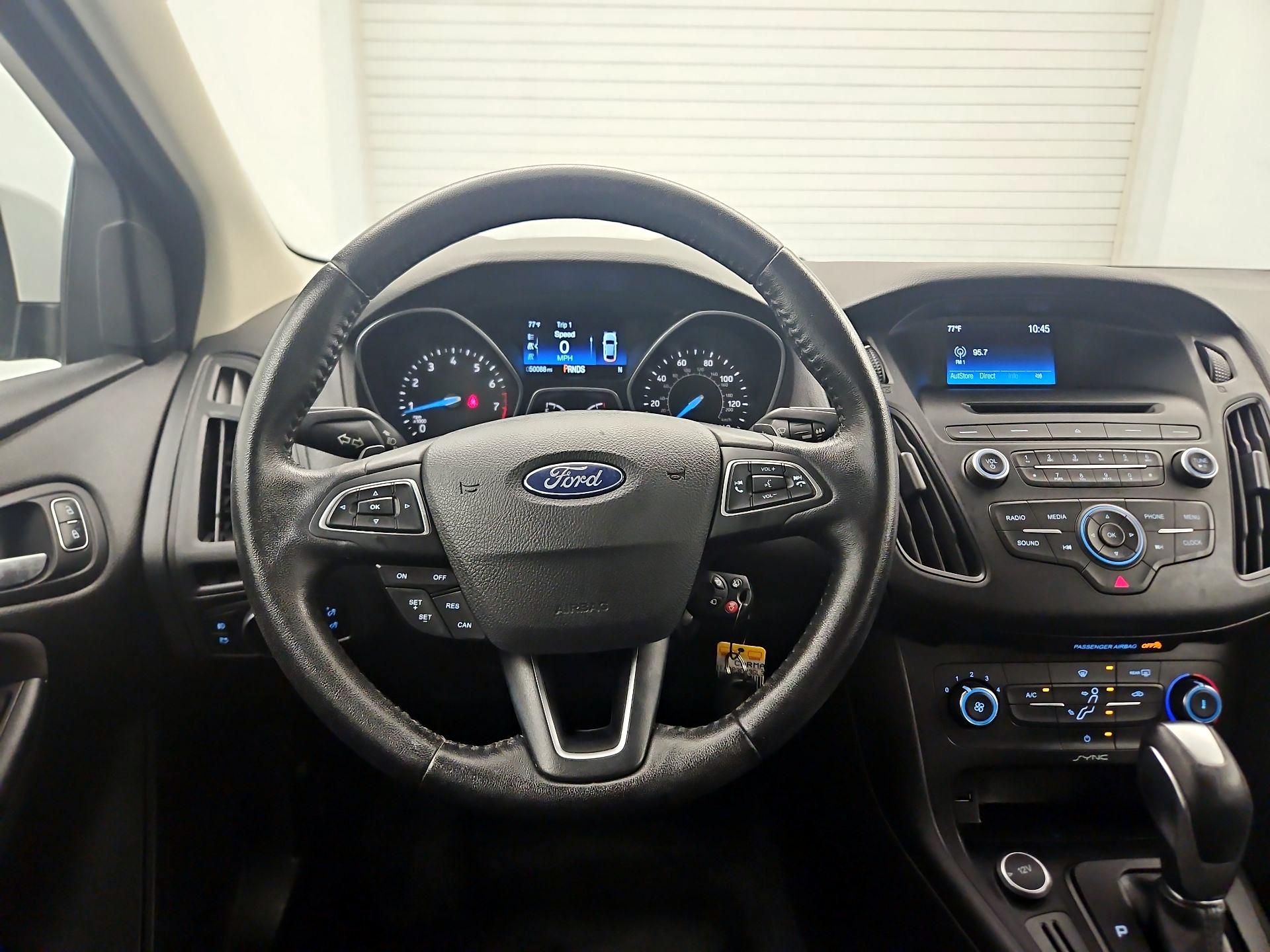Thumbnail: 2016 Ford Focus - 10