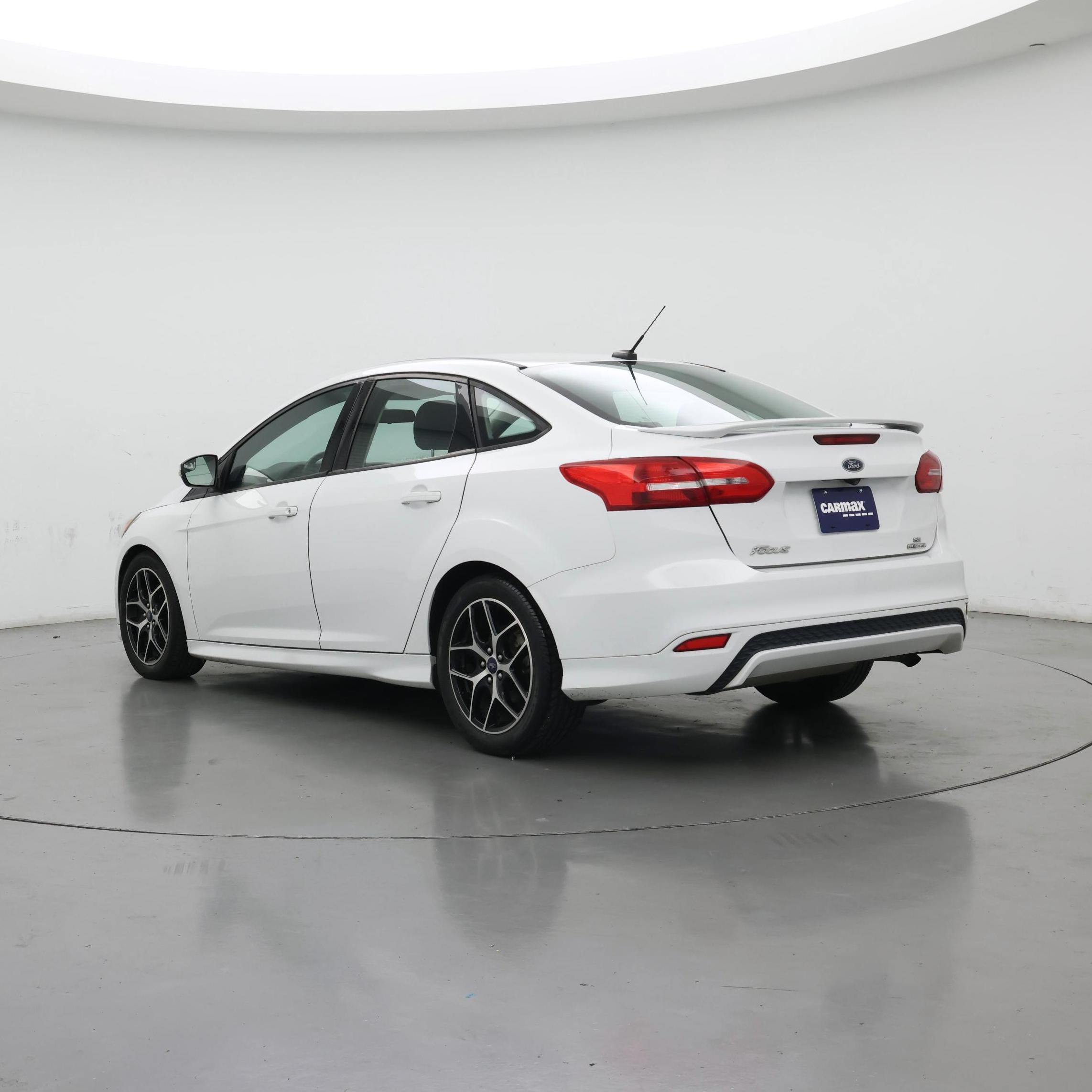 Thumbnail: 2016 Ford Focus - 2