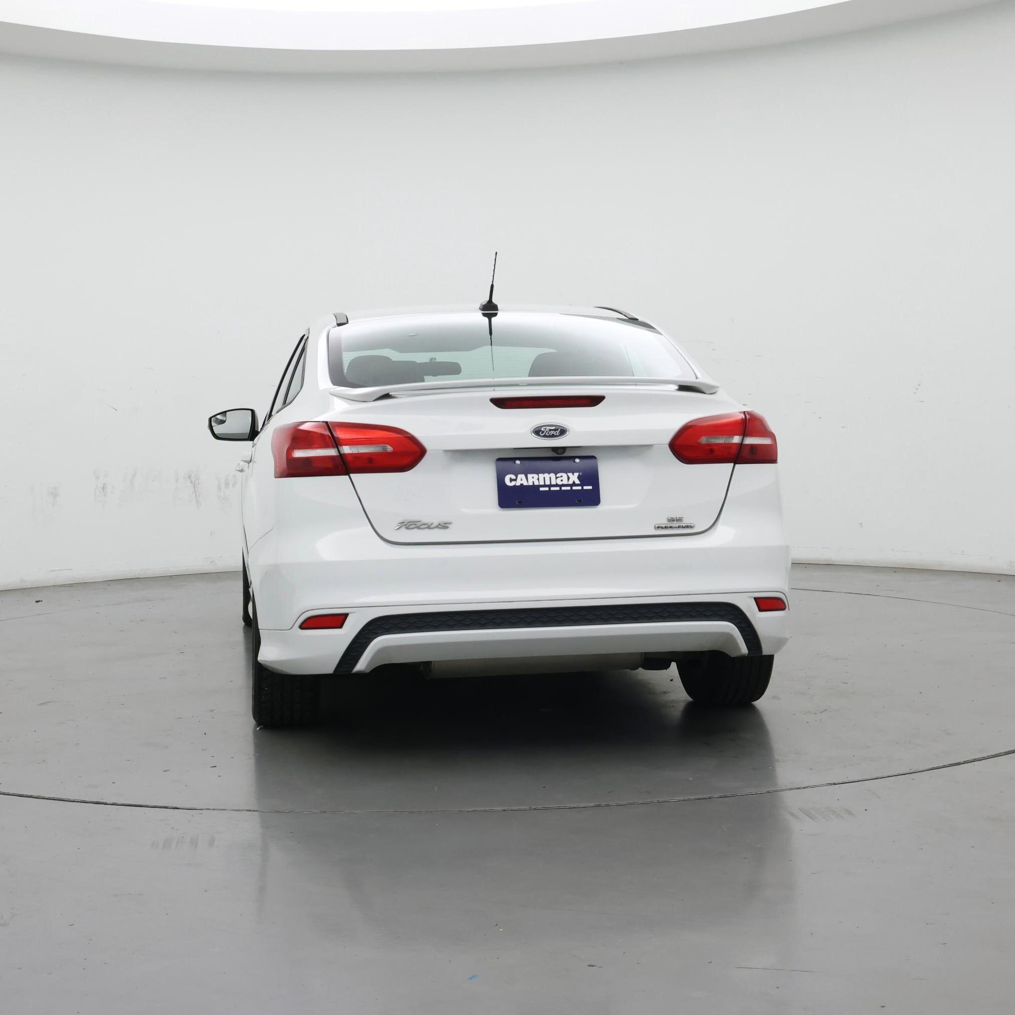 Thumbnail: 2016 Ford Focus - 6