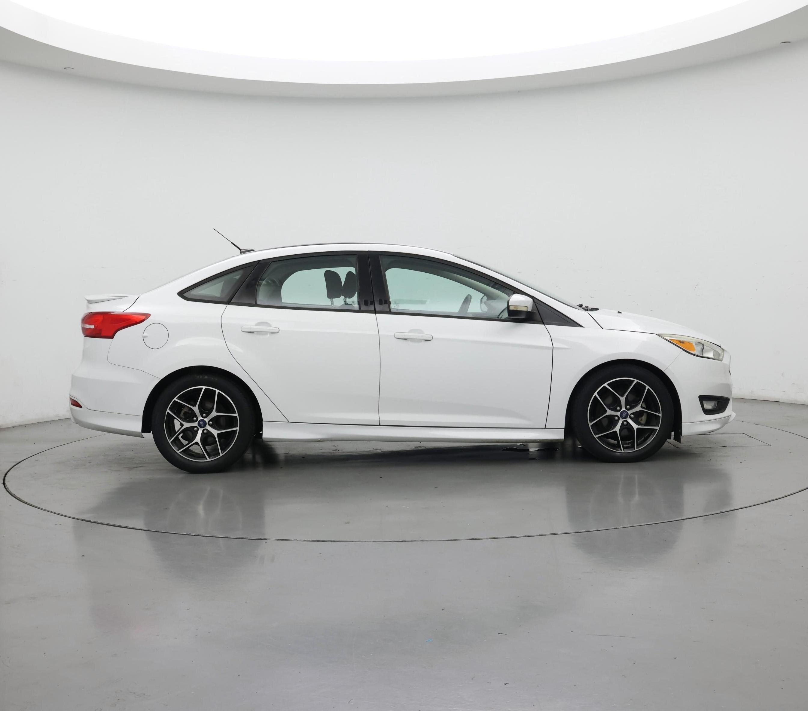 Thumbnail: 2016 Ford Focus - 7
