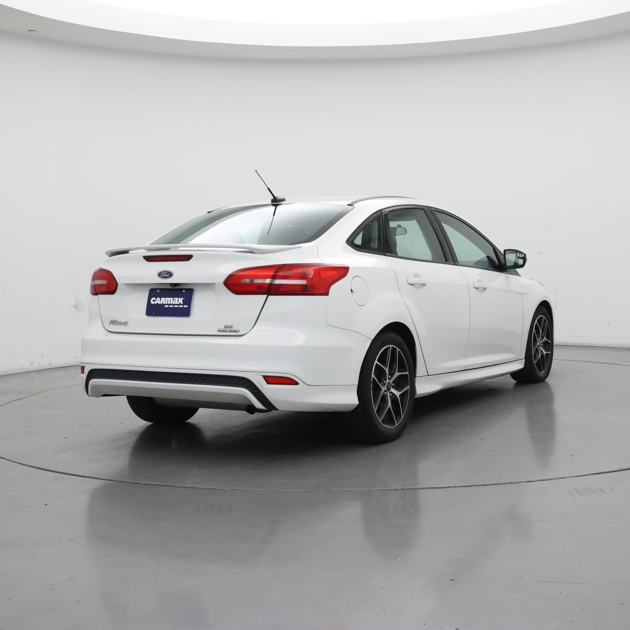 Thumbnail: 2016 Ford Focus - 8
