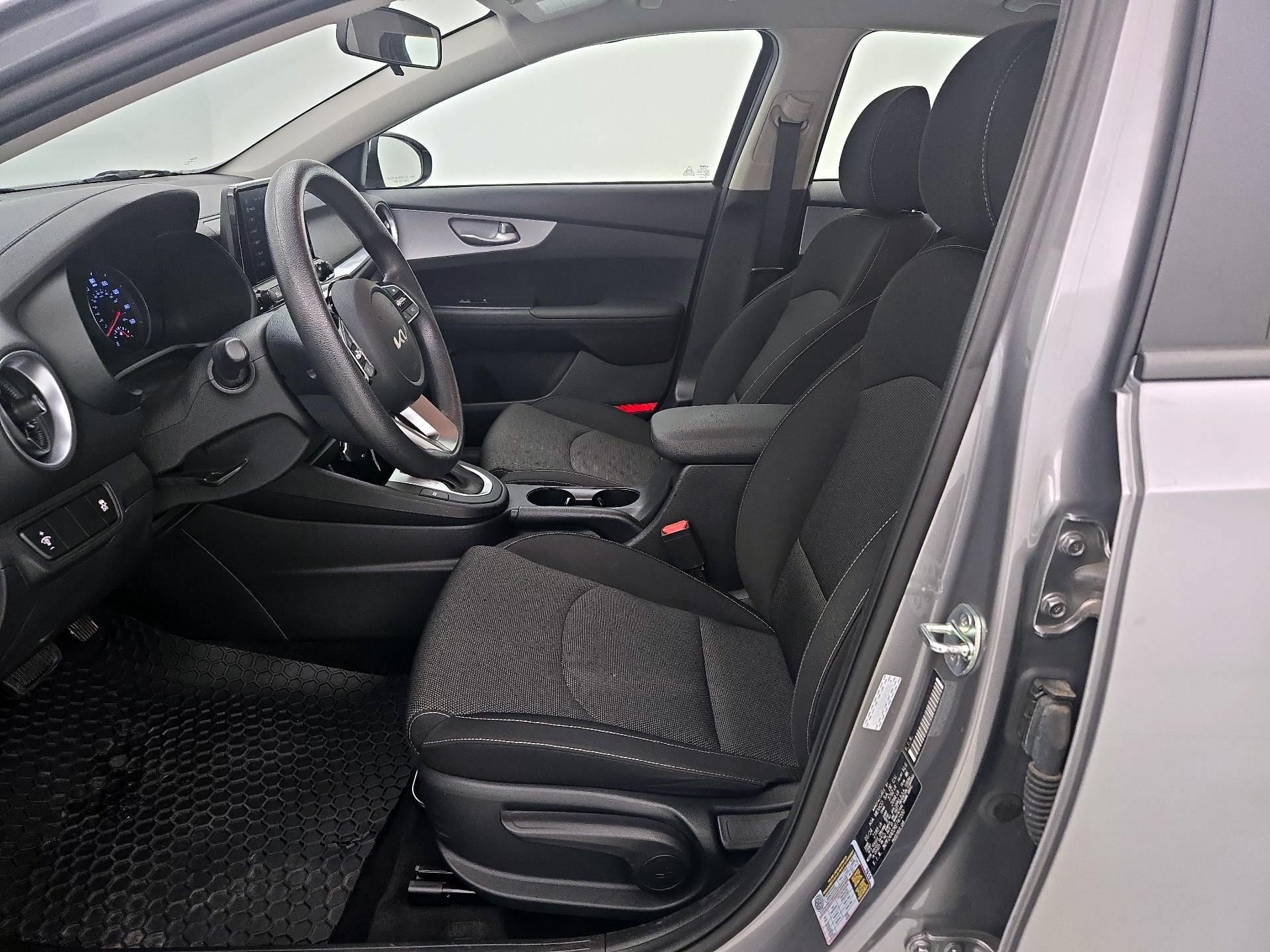 Thumbnail: 2024 Kia Forte - 11