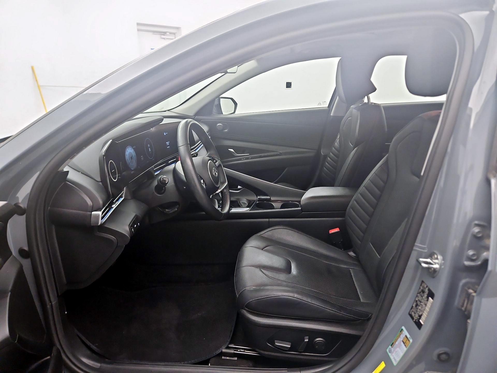 Thumbnail: 2021 Hyundai Elantra - 11
