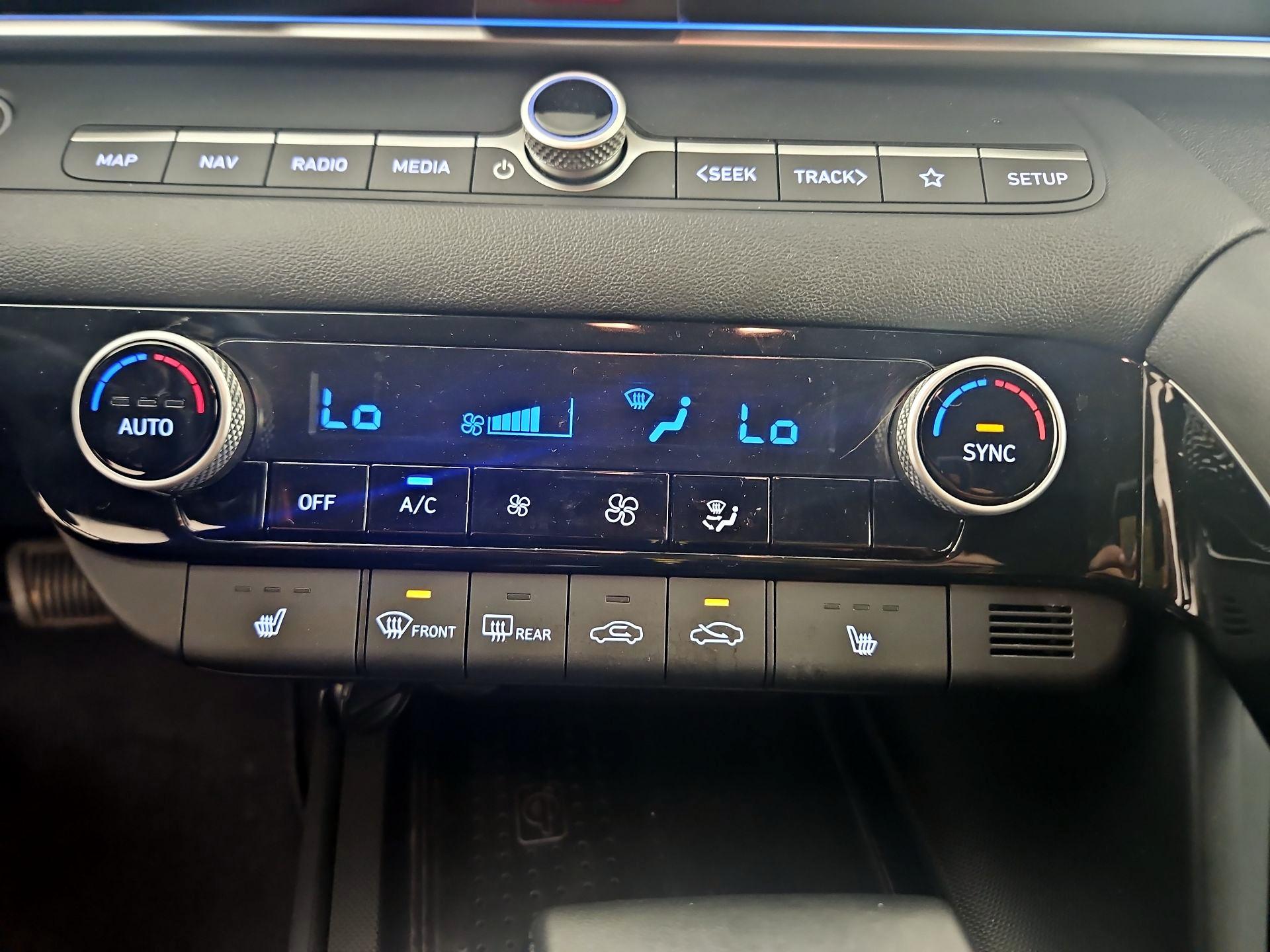 Thumbnail: 2021 Hyundai Elantra - 16