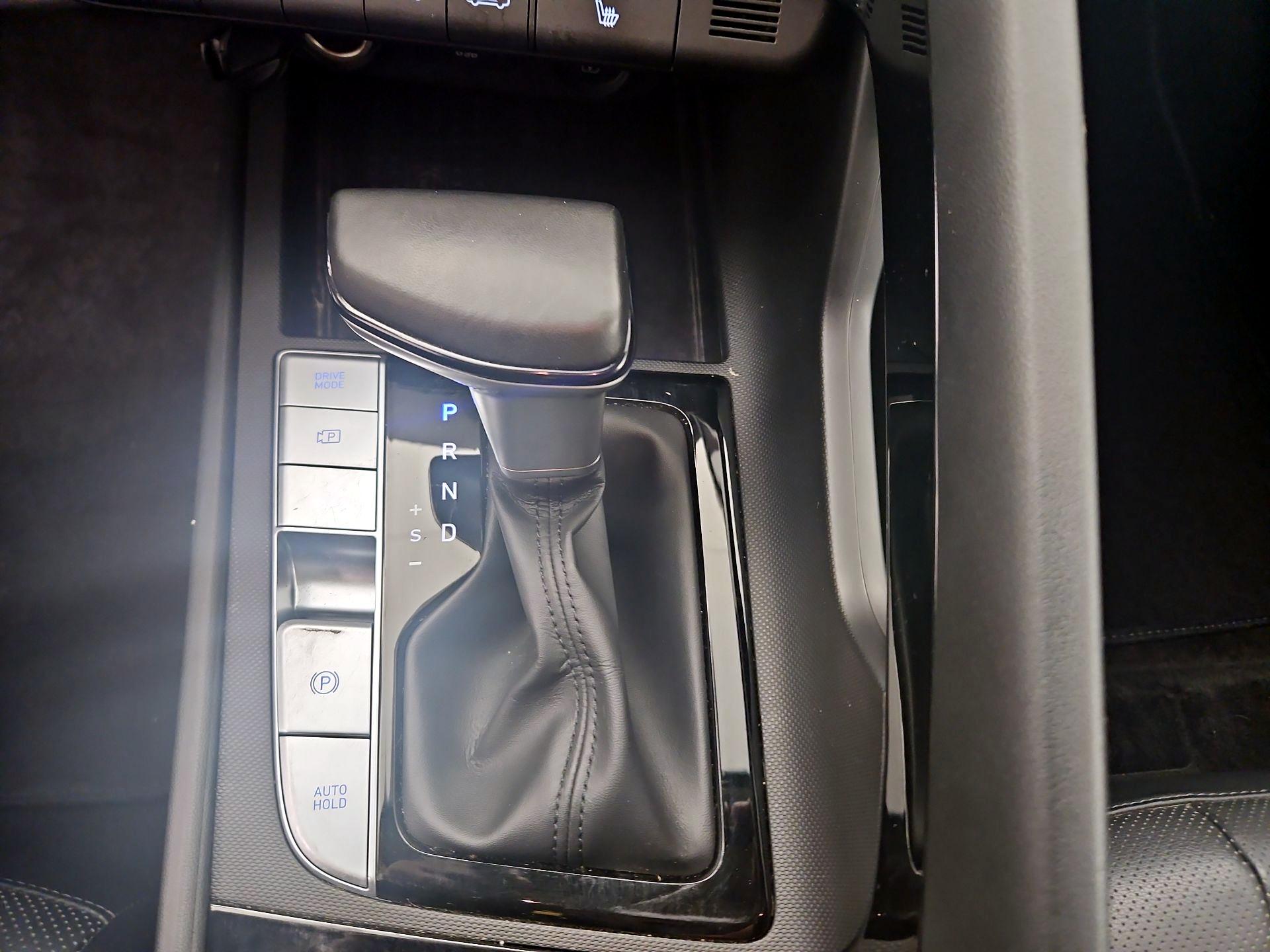 Thumbnail: 2021 Hyundai Elantra - 17