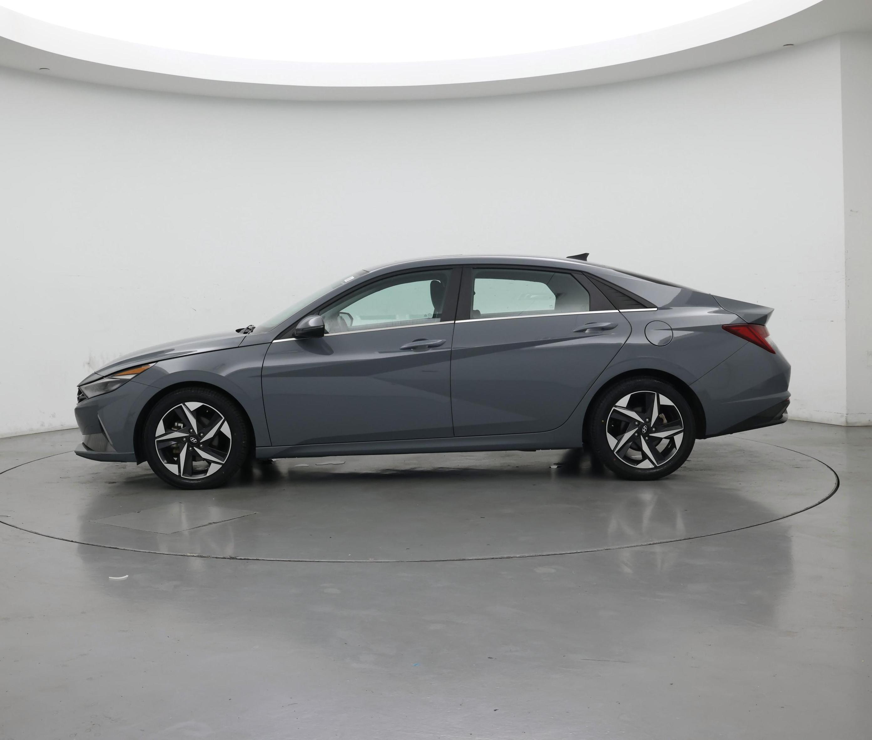 Thumbnail: 2021 Hyundai Elantra - 3