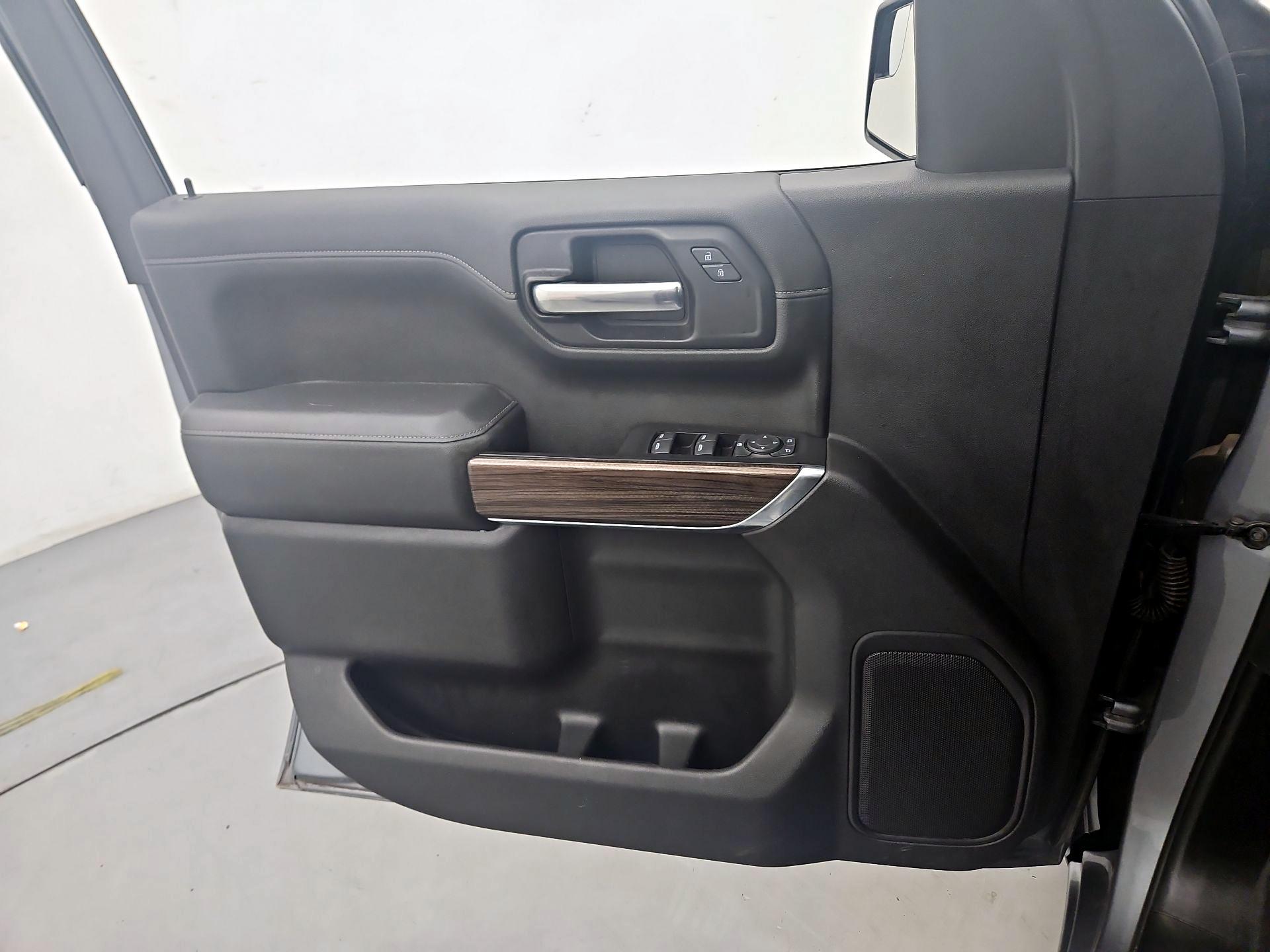 Thumbnail: 2020 Chevrolet Silverado 1500 - 12