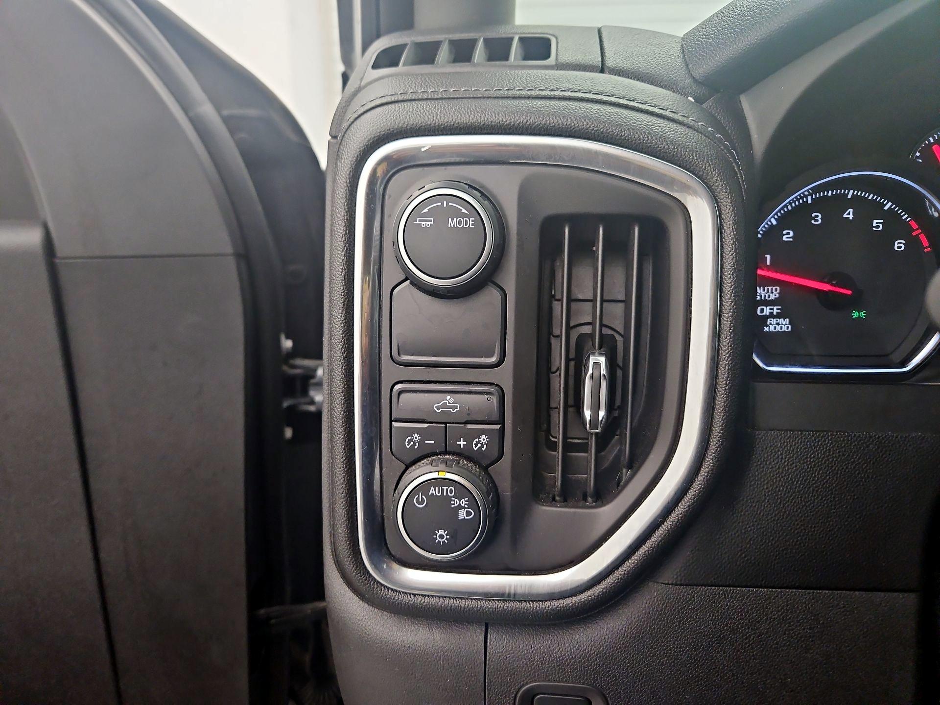 Thumbnail: 2020 Chevrolet Silverado 1500 - 13