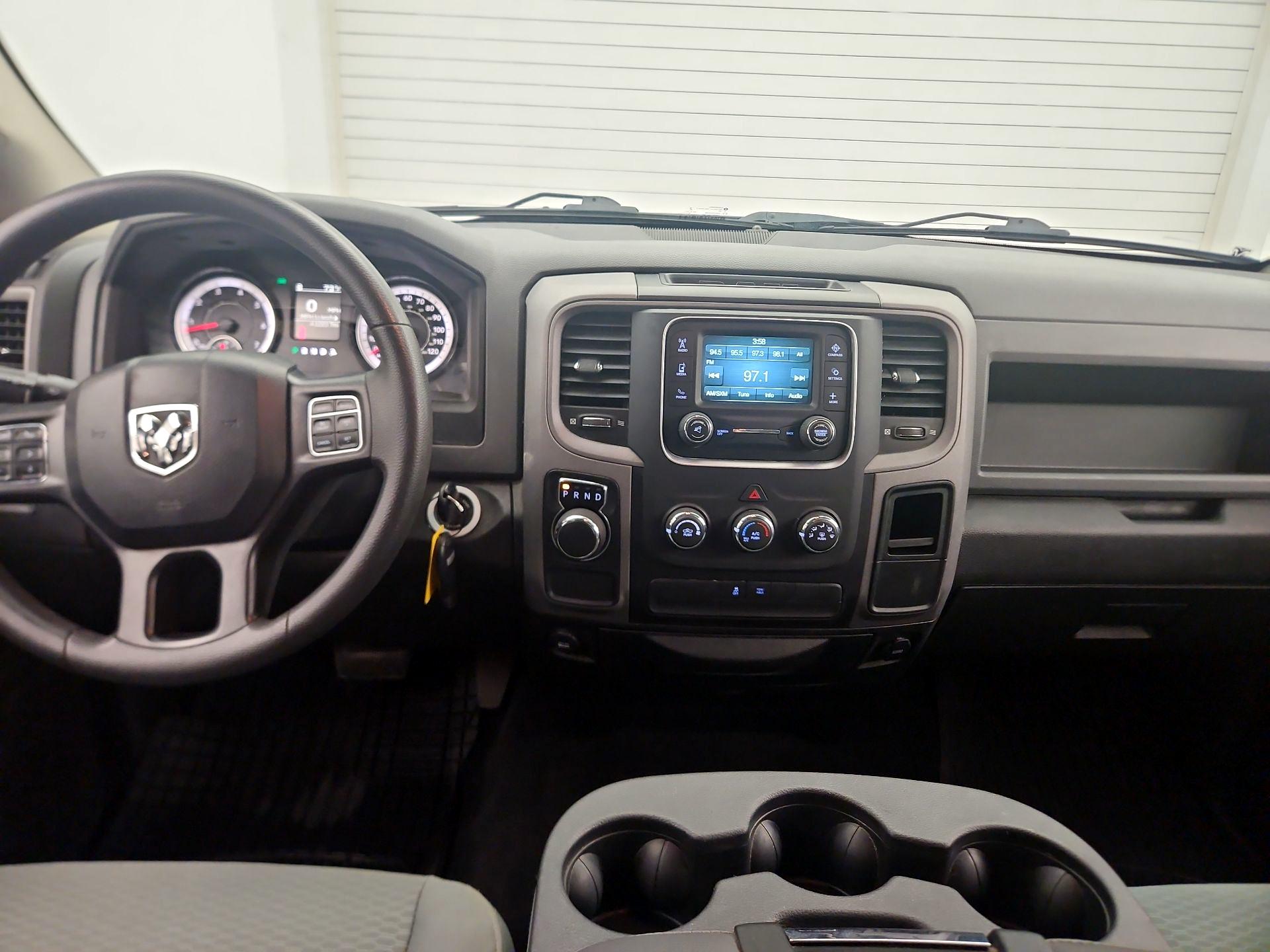 Thumbnail: 2019 RAM 1500 Classic - 9