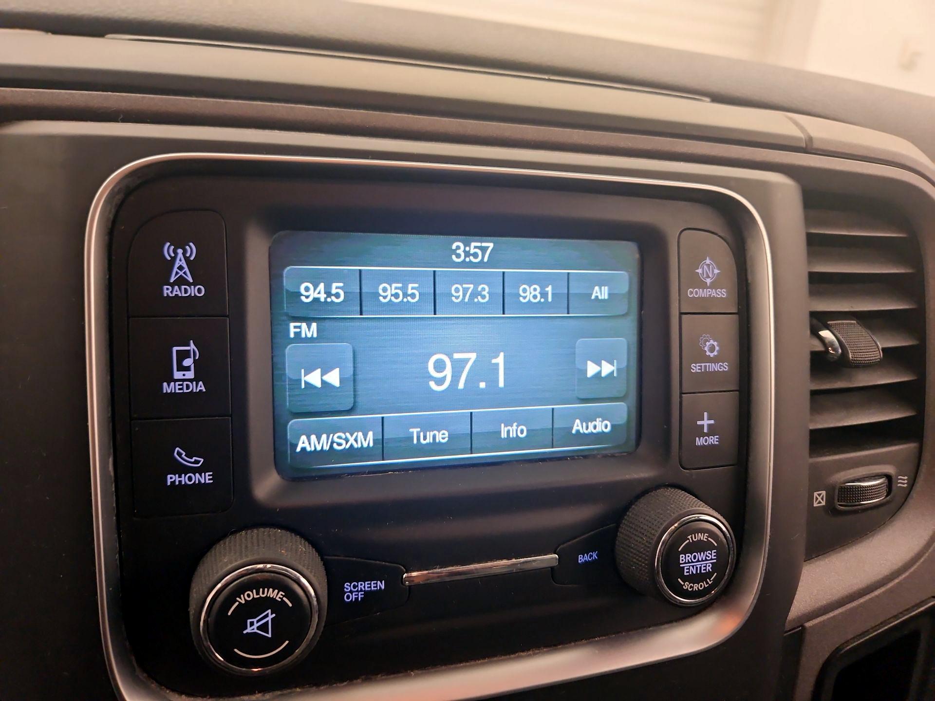 Thumbnail: 2019 RAM 1500 Classic - 15