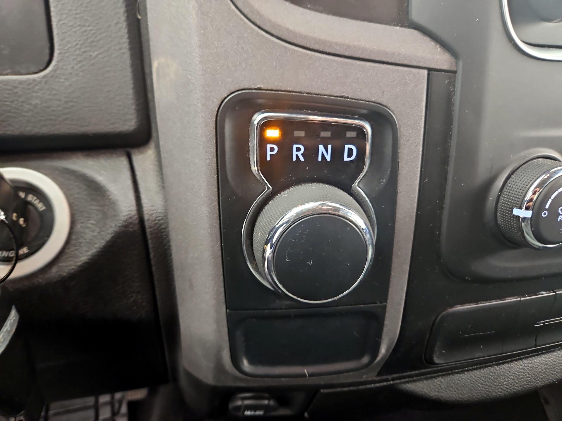 Thumbnail: 2019 RAM 1500 Classic - 17