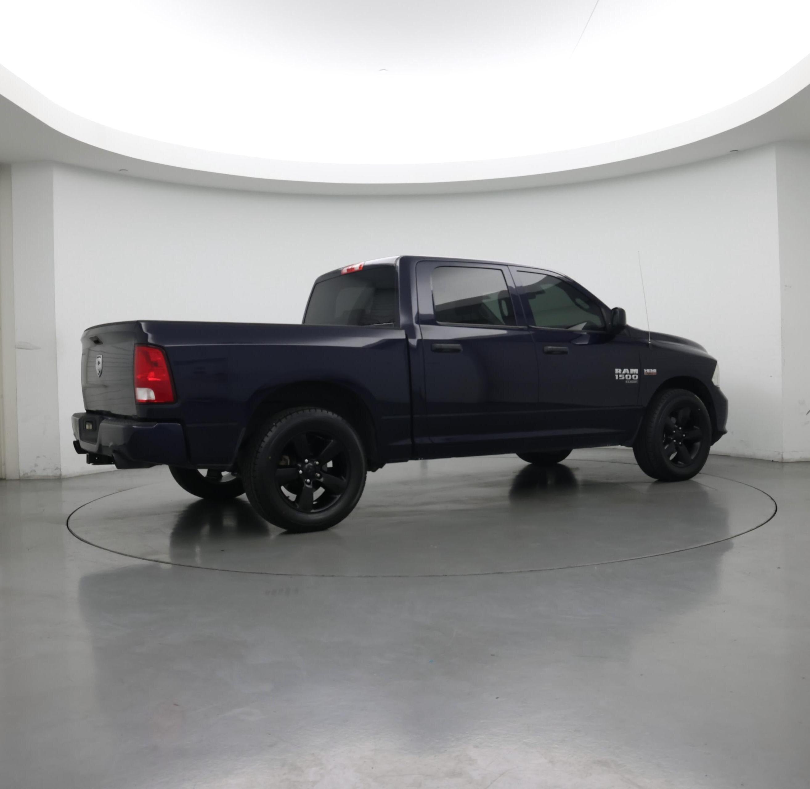 Thumbnail: 2019 RAM 1500 Classic - 2