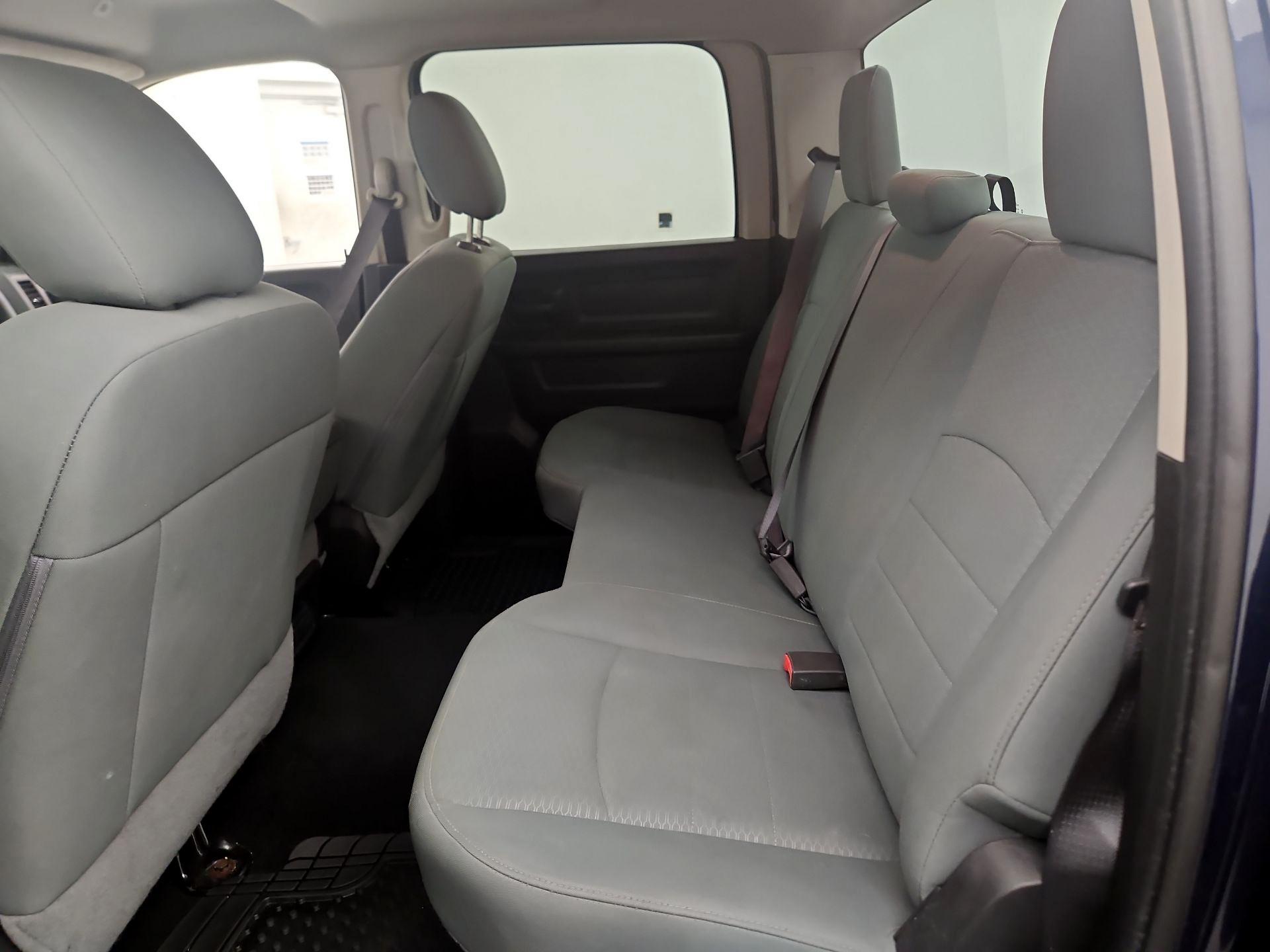 Thumbnail: 2019 RAM 1500 Classic - 19