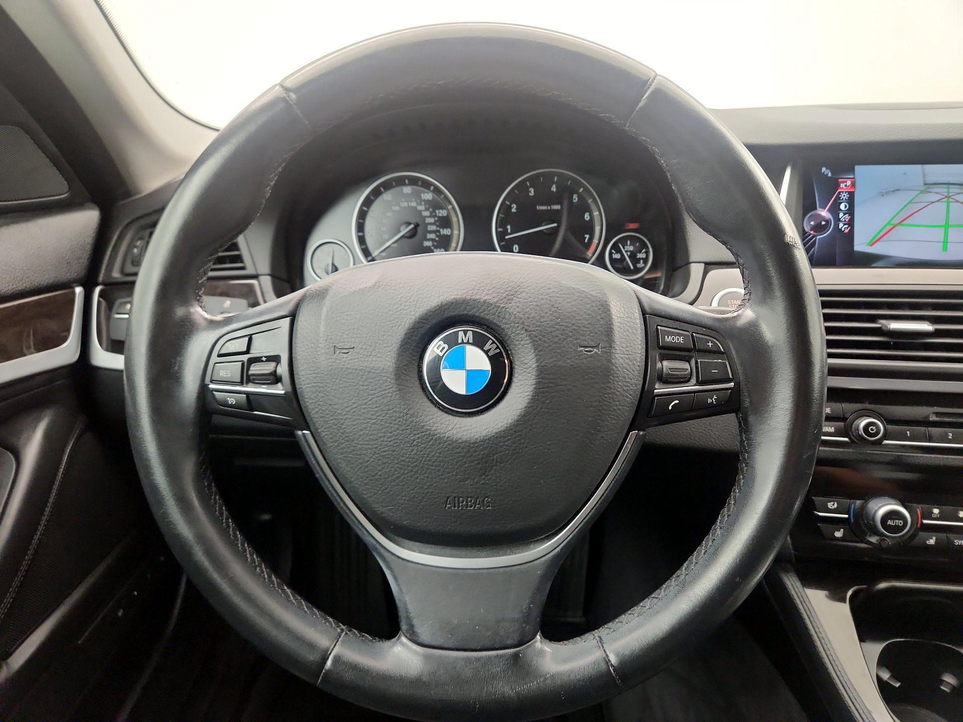 Thumbnail: 2015 BMW 5 Series - 10