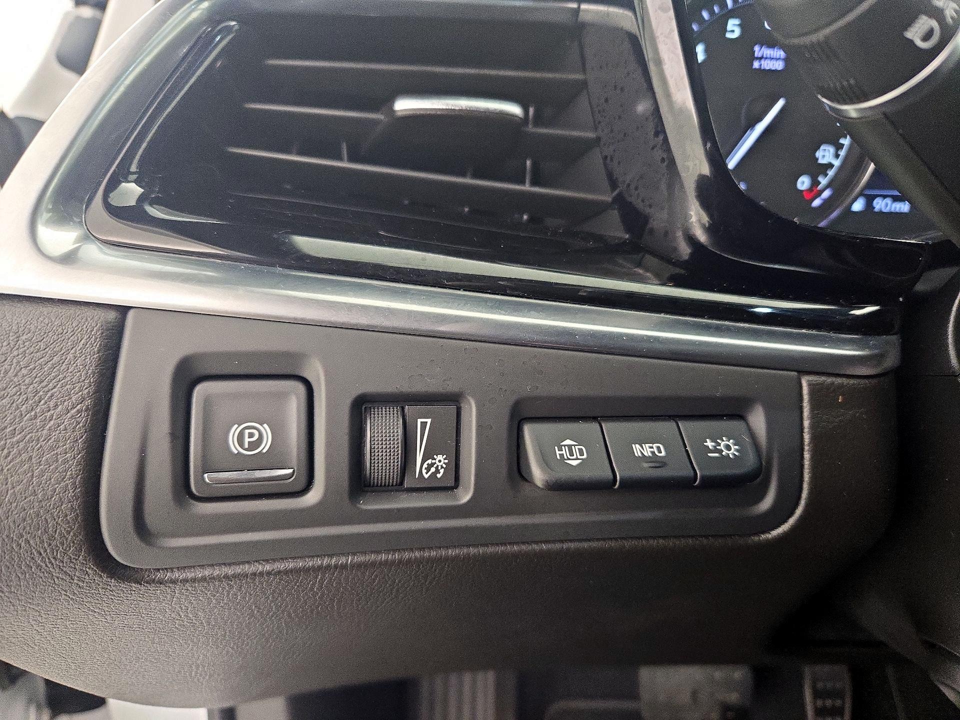 Thumbnail: 2023 Cadillac XT6 - 13