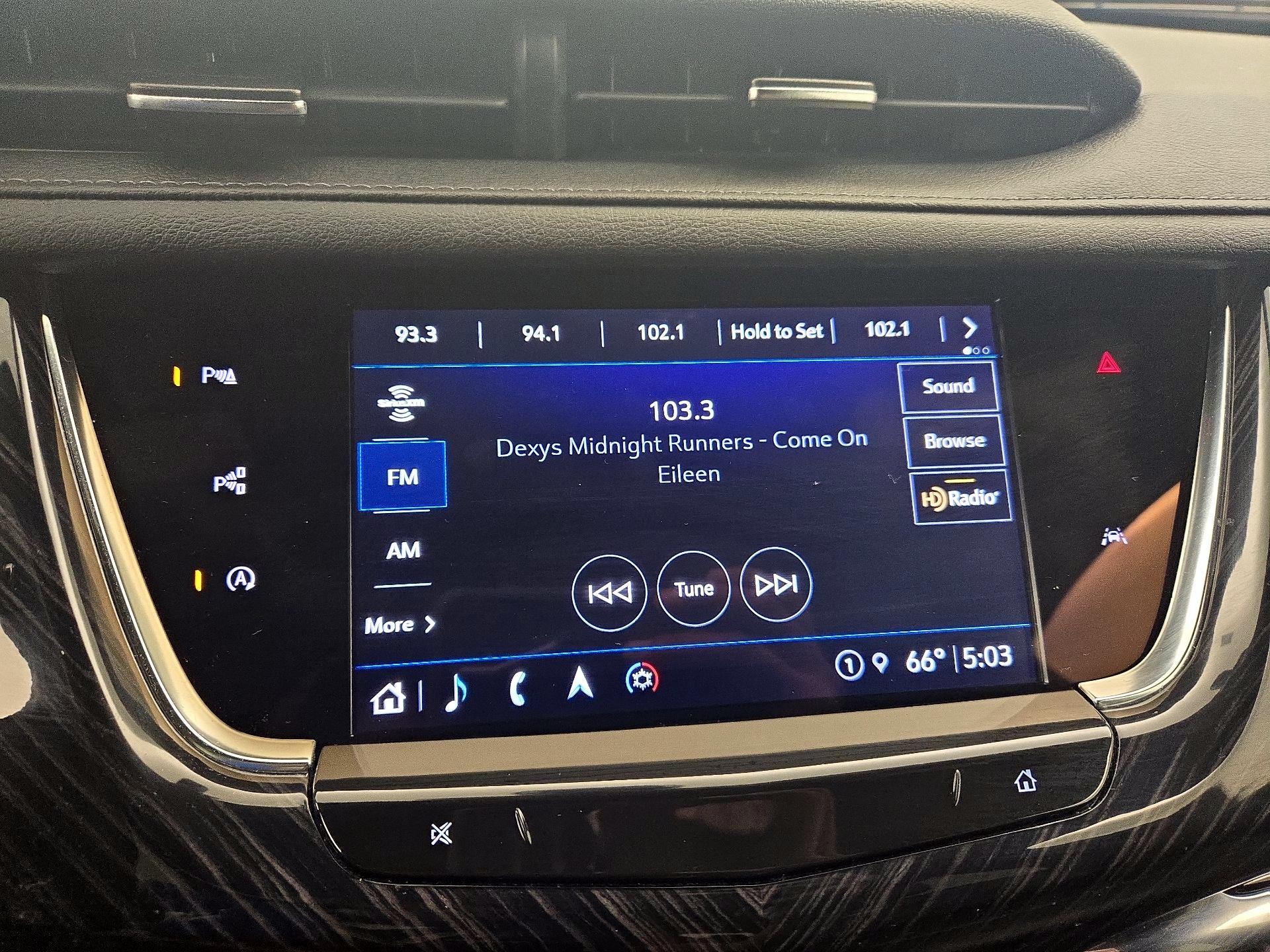 Thumbnail: 2023 Cadillac XT6 - 16