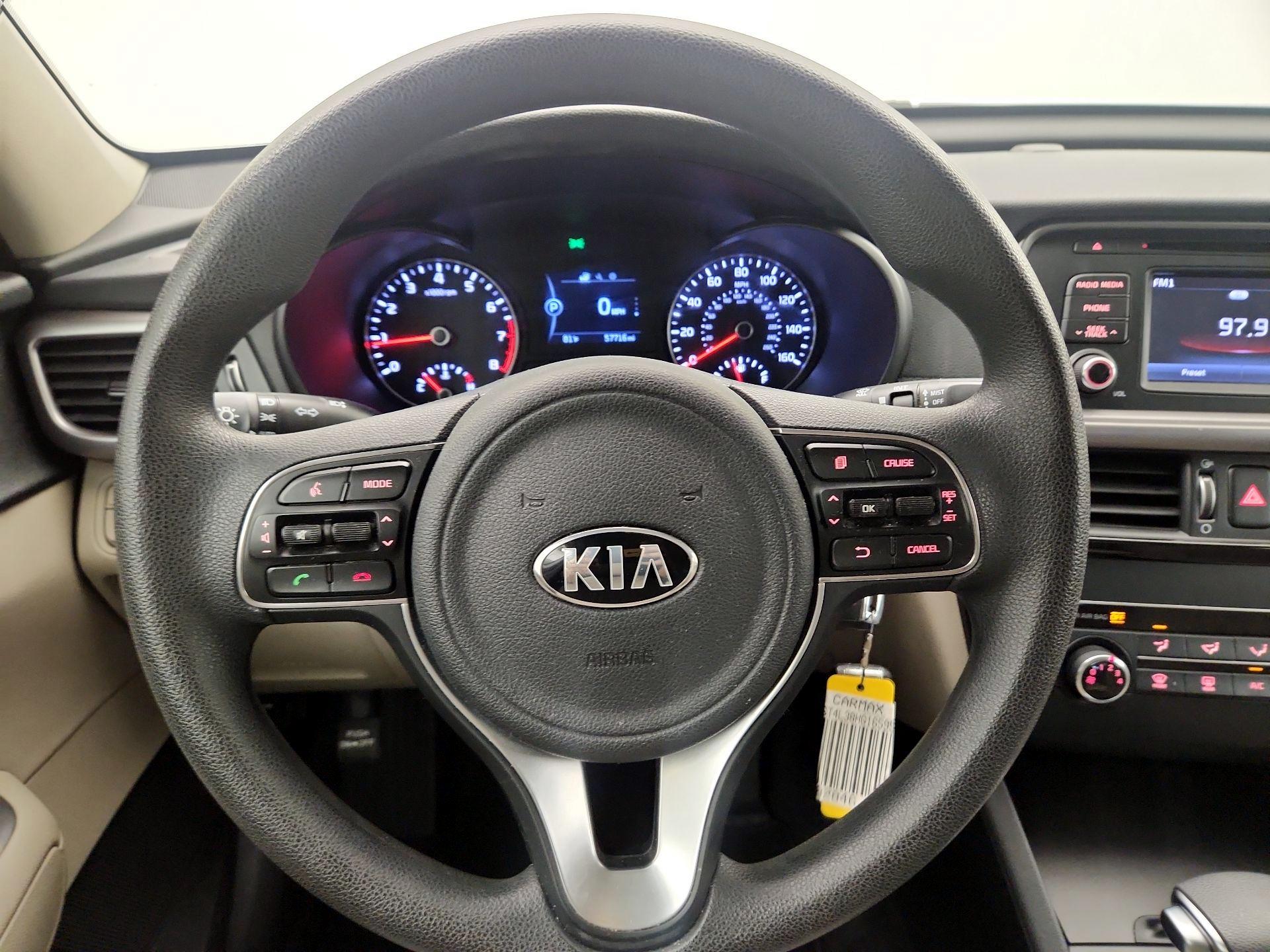 Thumbnail: 2017 Kia Optima - 10