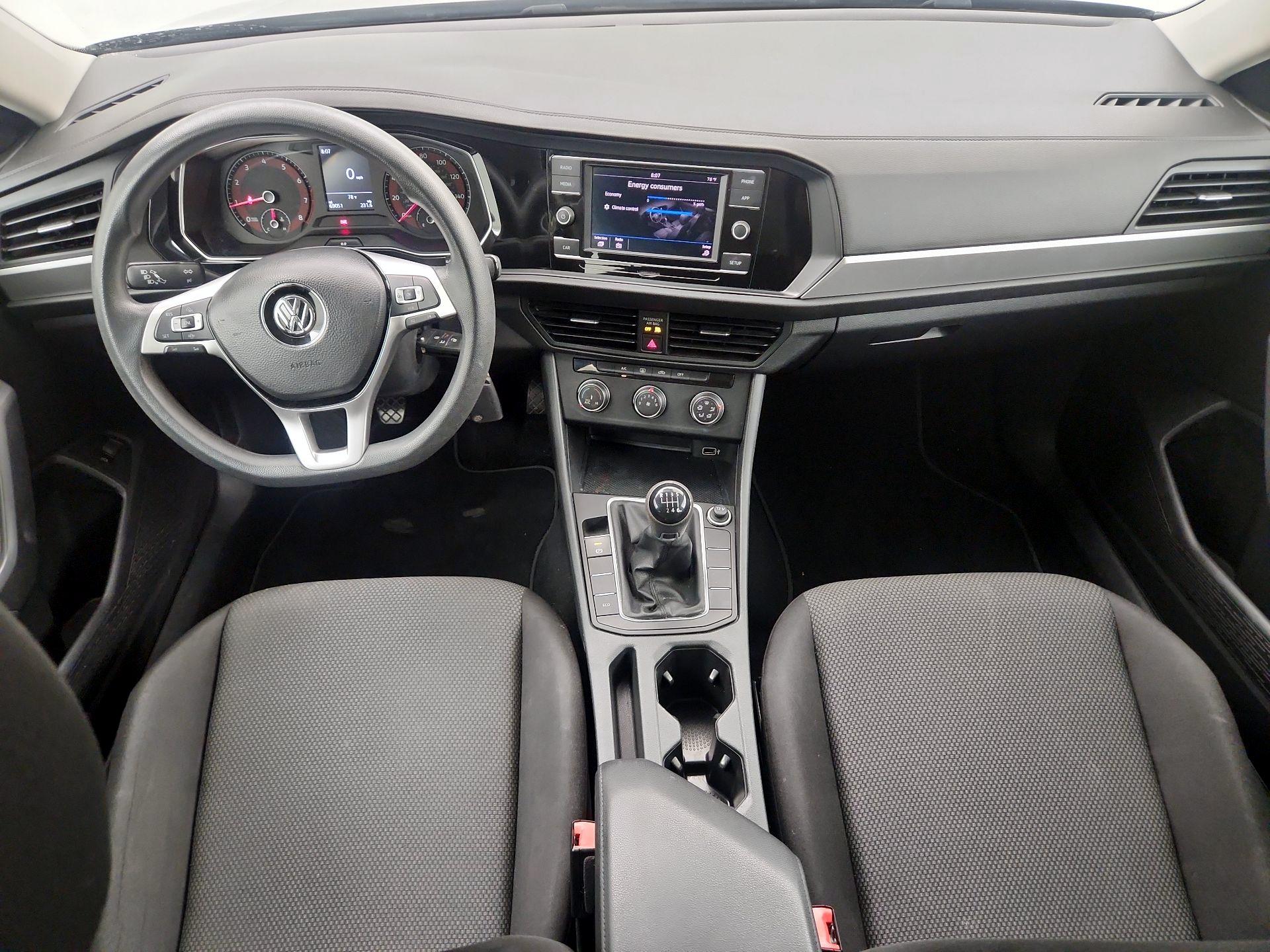 Thumbnail: 2019 Volkswagen Jetta - 9