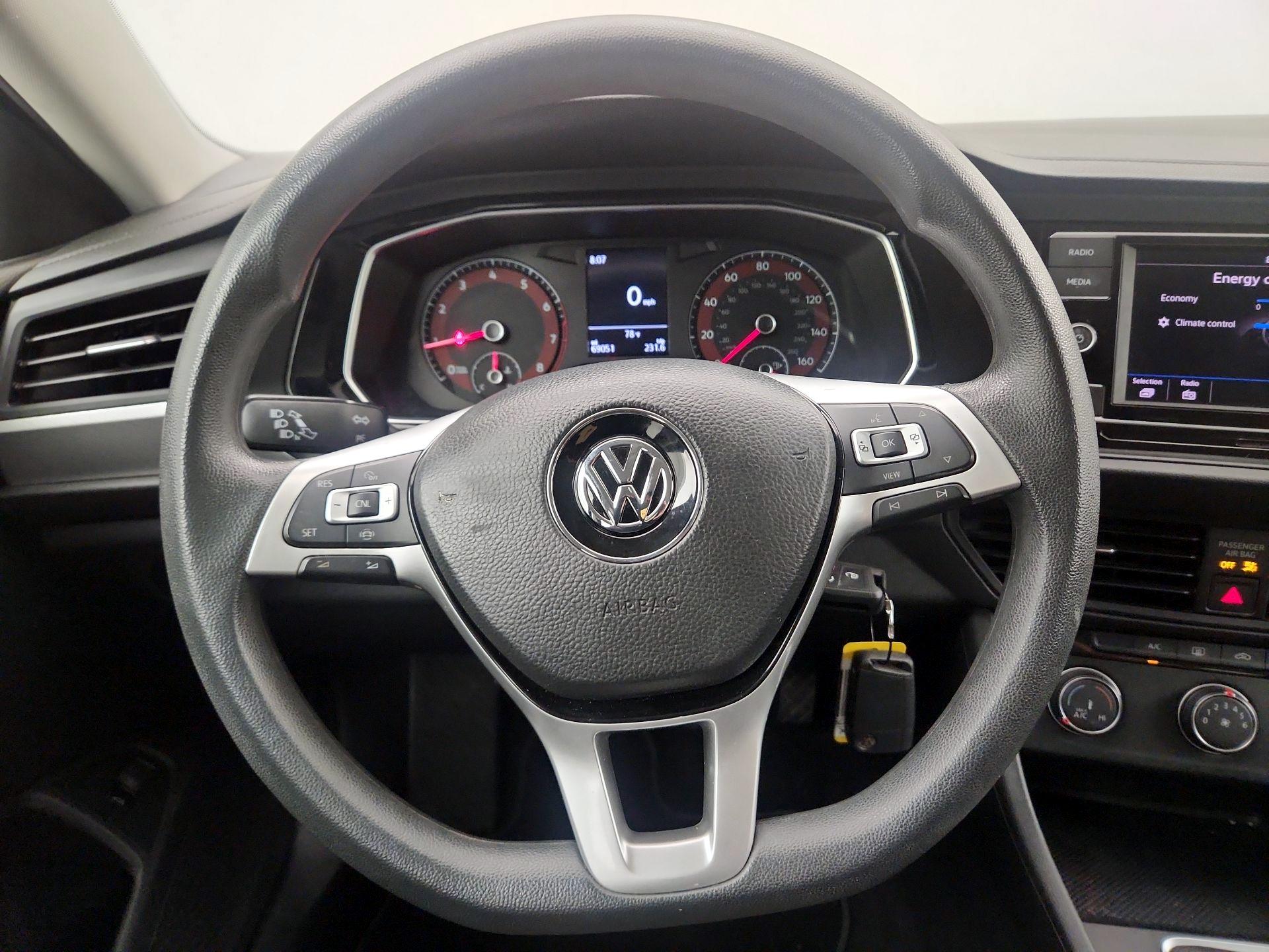 Thumbnail: 2019 Volkswagen Jetta - 10