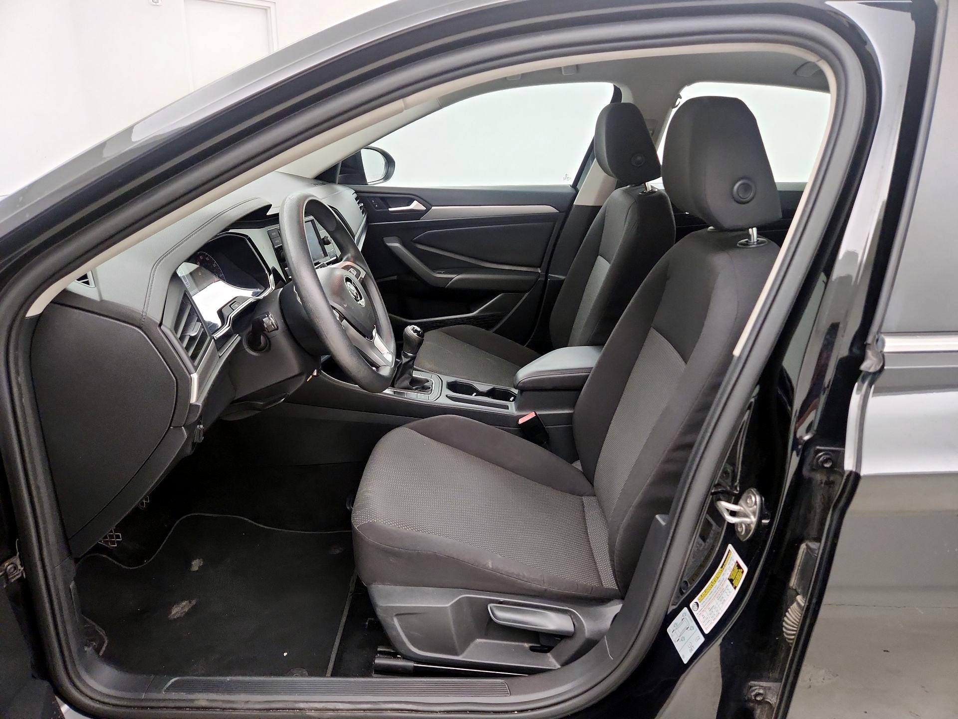 Thumbnail: 2019 Volkswagen Jetta - 11