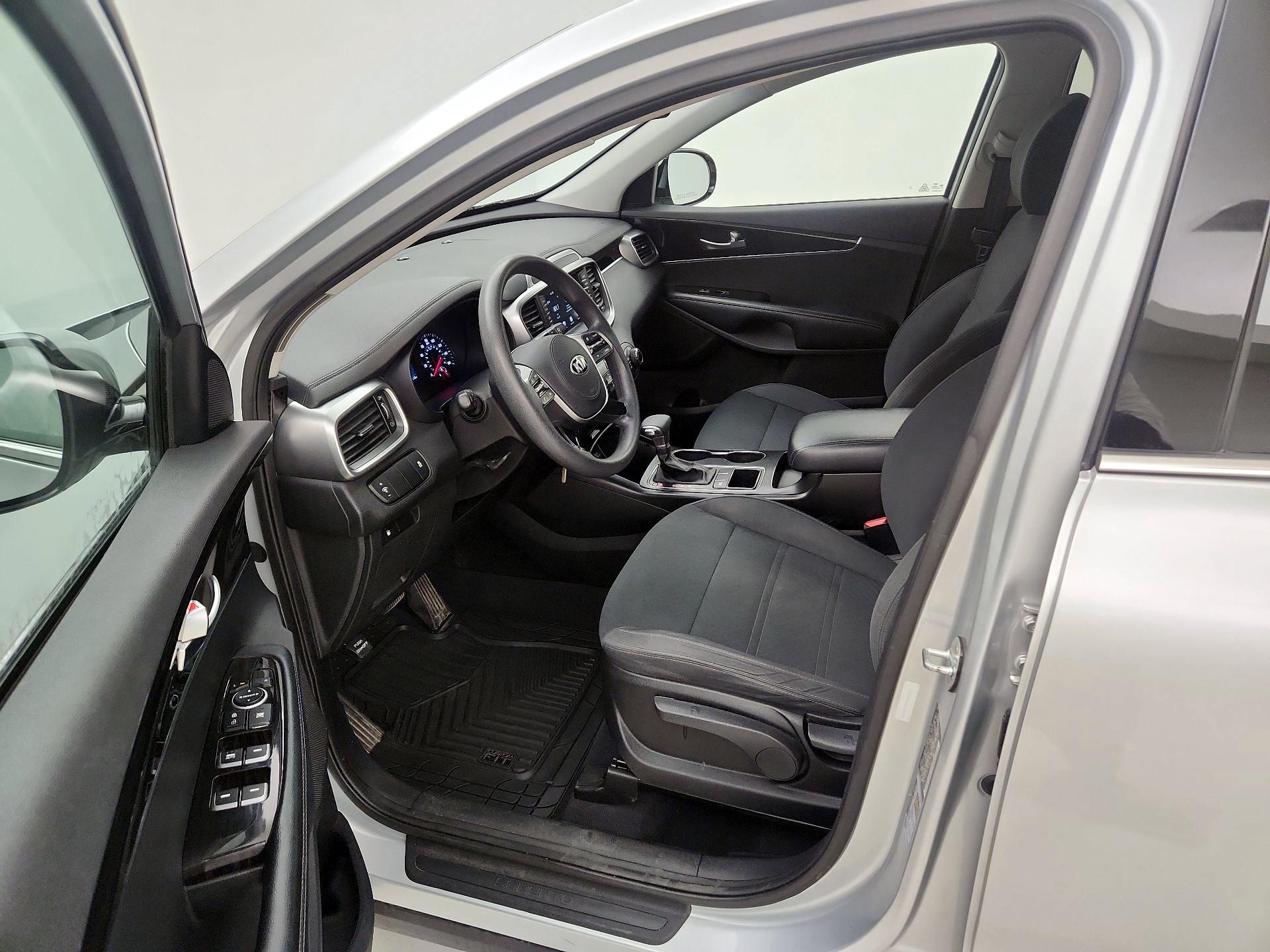 Thumbnail: 2019 Kia Sorento - 11