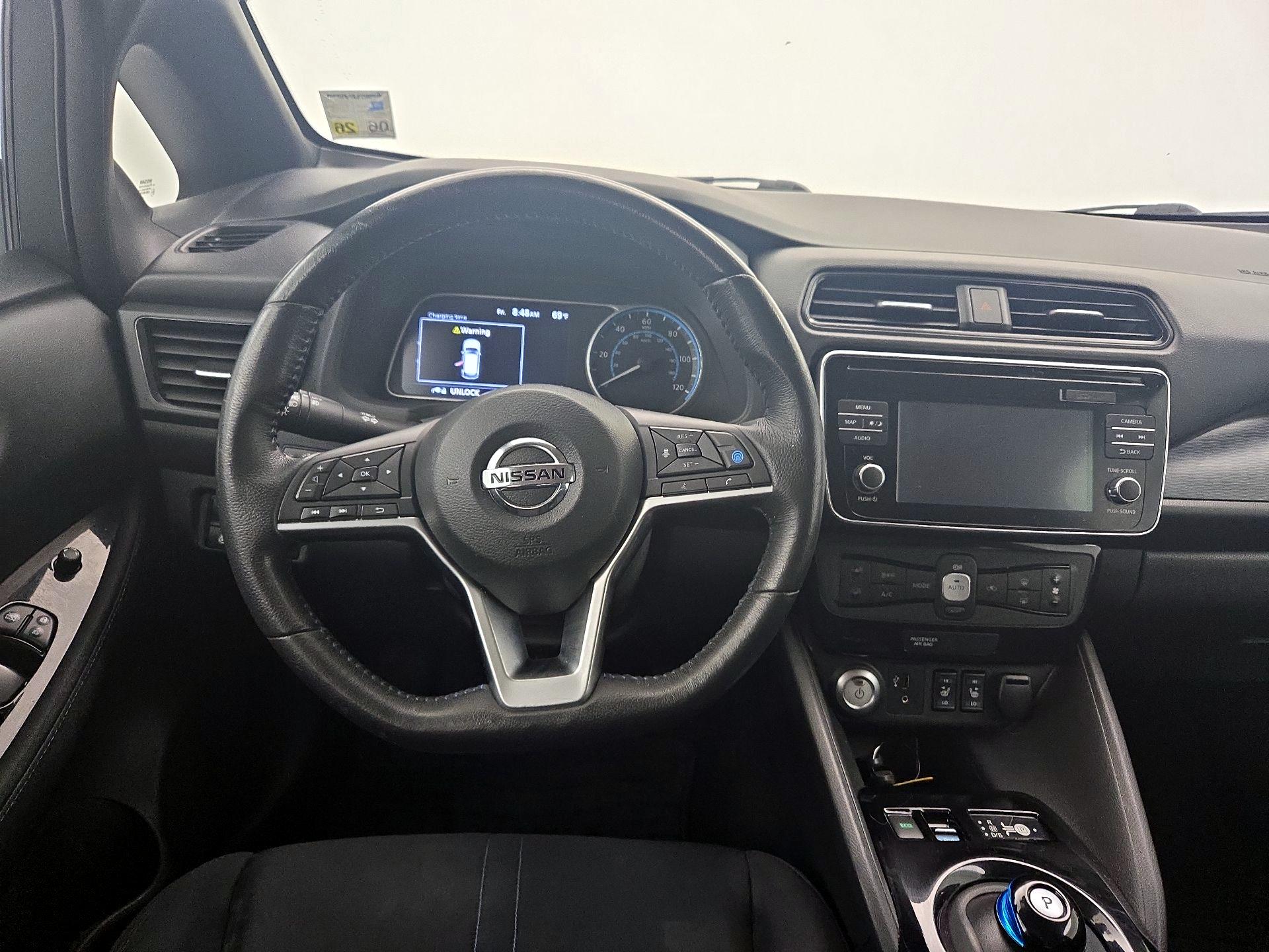 Thumbnail: 2018 Nissan Leaf - 10