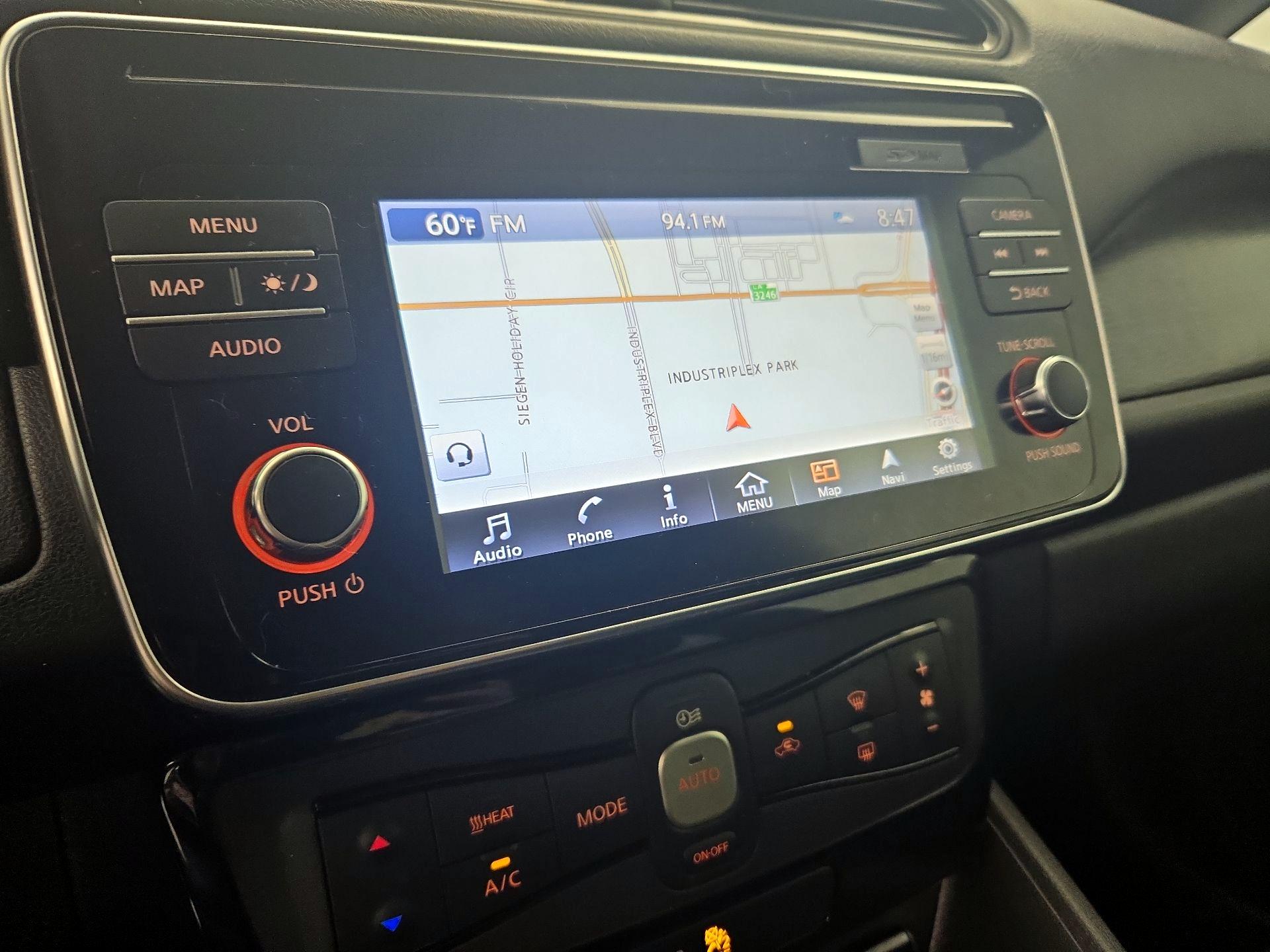 Thumbnail: 2018 Nissan Leaf - 14